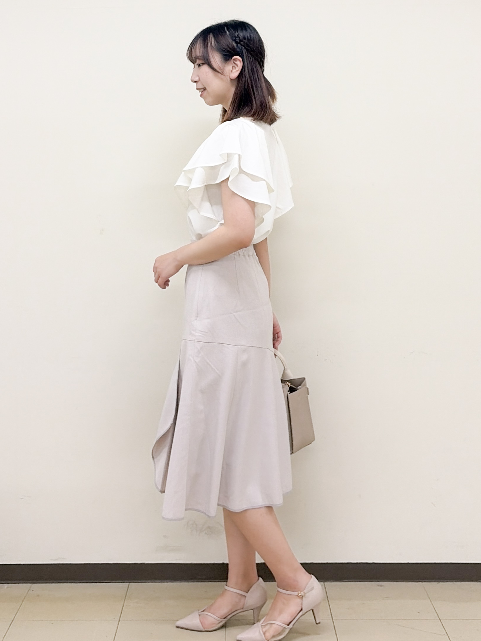 yurinaさんの「index｜【接触冷感】ダブルフレアキーネックトップス《UVケア／洗濯機OK》」を使ったコーディネート