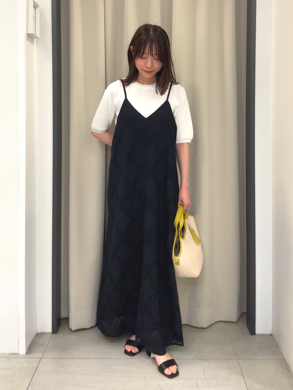 Nao さんの「grove｜【シリーズ累計36万枚/UVカット・ひんやり・洗濯機OK】やわらかドライタッチ 五分袖クルーネックニ」を使ったコーディネート