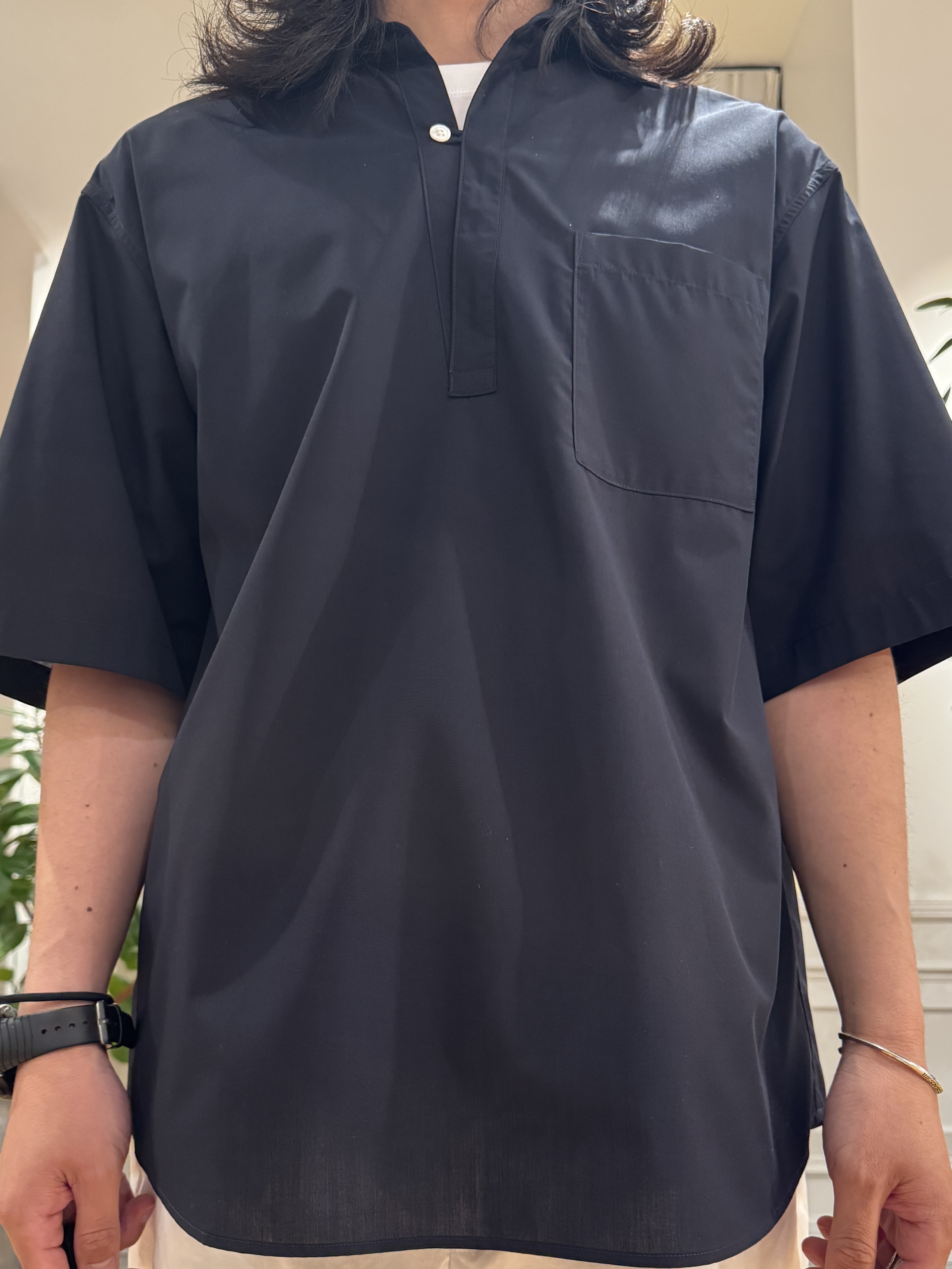 kawarataniさんの「DRESSTERIOR｜◆イージーケア プルオーバーシャツ」を使ったコーディネート