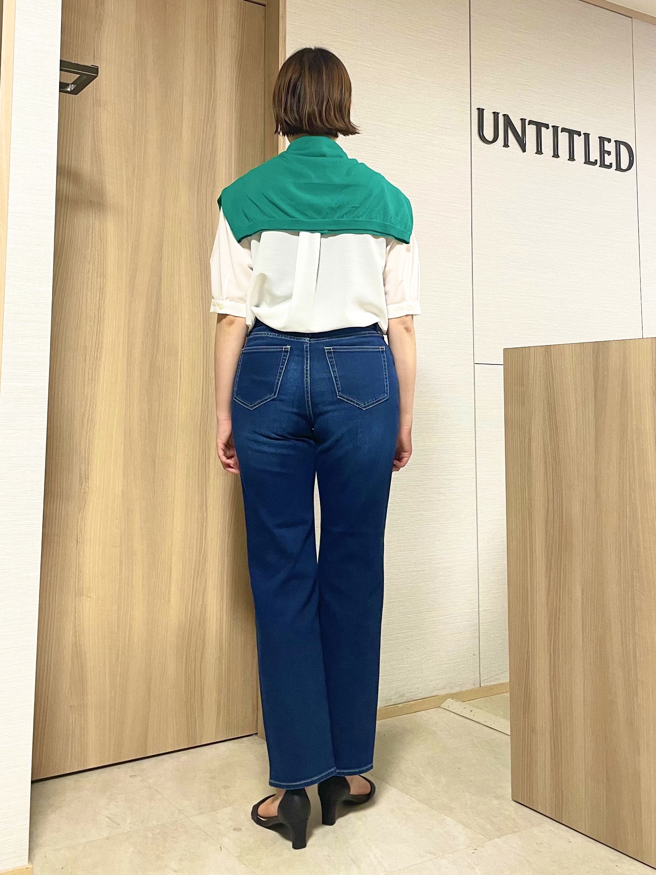 aliceさんの「UNTITLED｜【接触冷感/通気性/洗える】スタンドカラーフリルブラウス」を使ったコーディネート