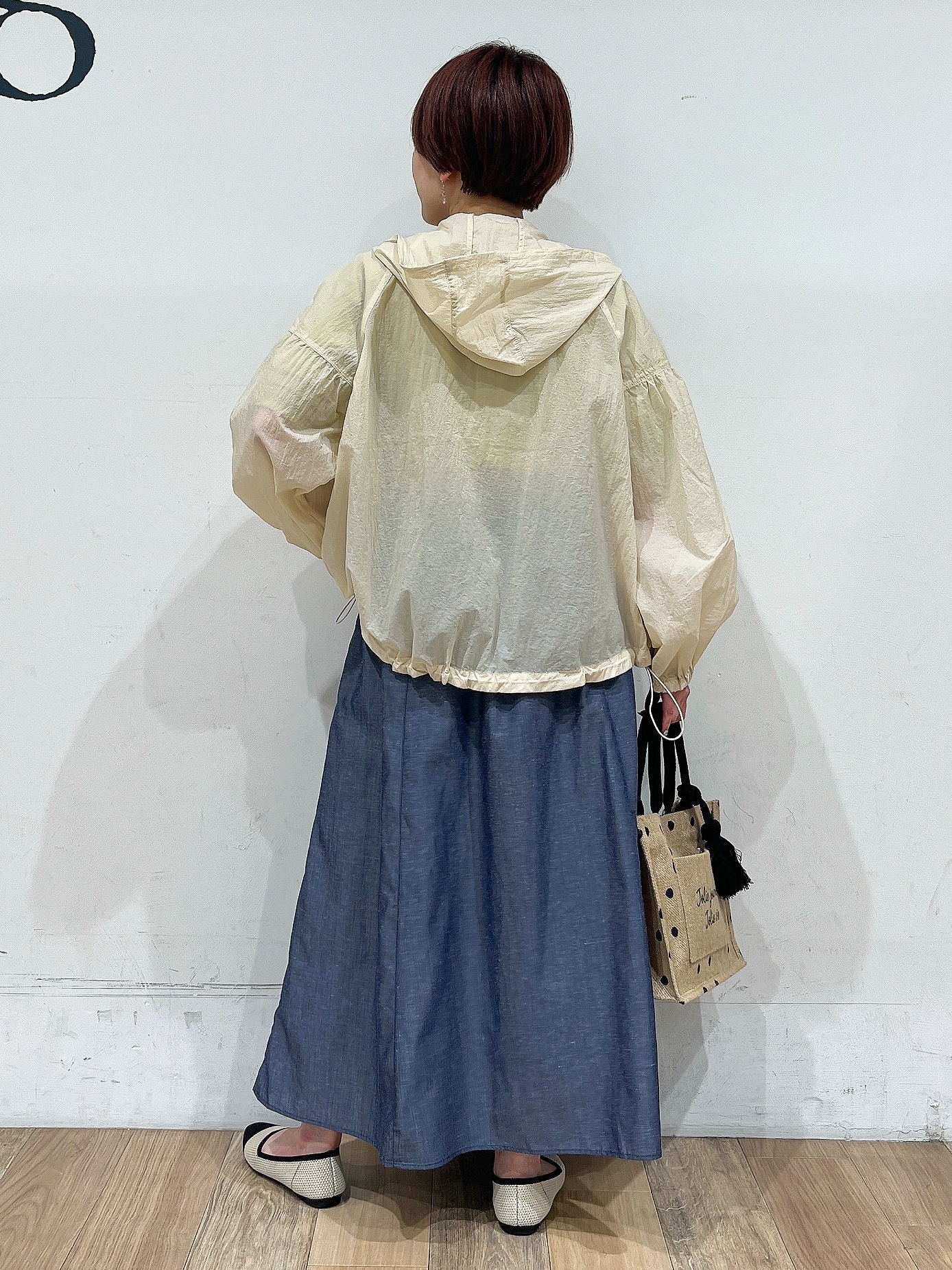 山さんさんの「grove｜【二の腕カバー/UV】袖口透かし刺繍Tシャツ」を使ったコーディネート