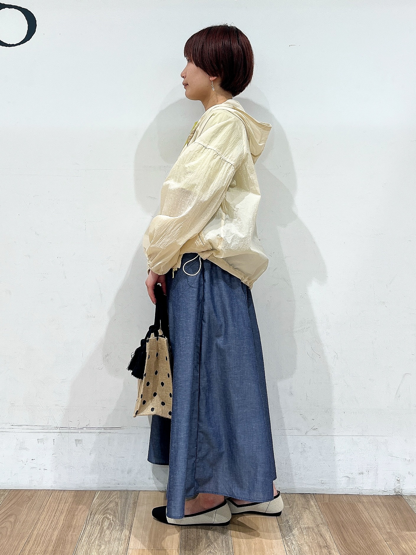 山さんさんの「grove｜【二の腕カバー/UV】袖口透かし刺繍Tシャツ」を使ったコーディネート