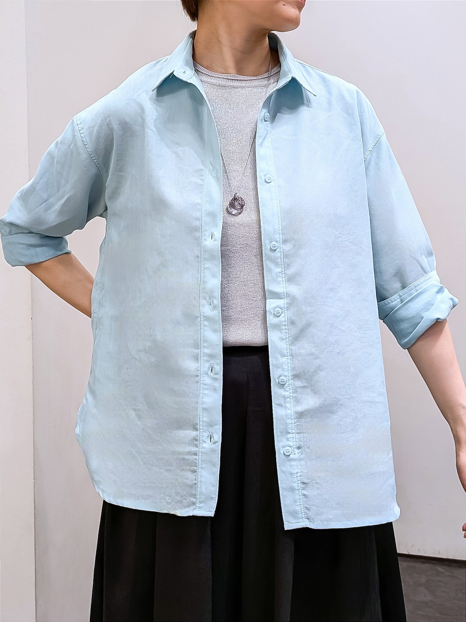 やまちゃんさんの「grove｜【洗濯機OK】朝晩の気温差に◎軽やかシアーシャツ」を使ったコーディネート