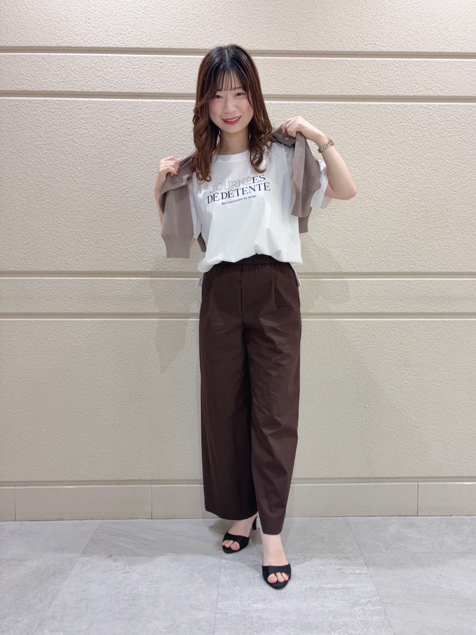 ユナさんの「UNTITLED｜【ロゴ/プリント】グラフィックTシャツ」を使ったコーディネート