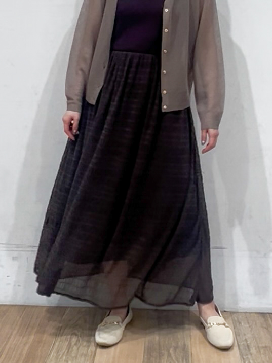 山さんさんの「grove｜高評価！【洗える/名品】大人の透け感、シアーカーディガン」を使ったコーディネート