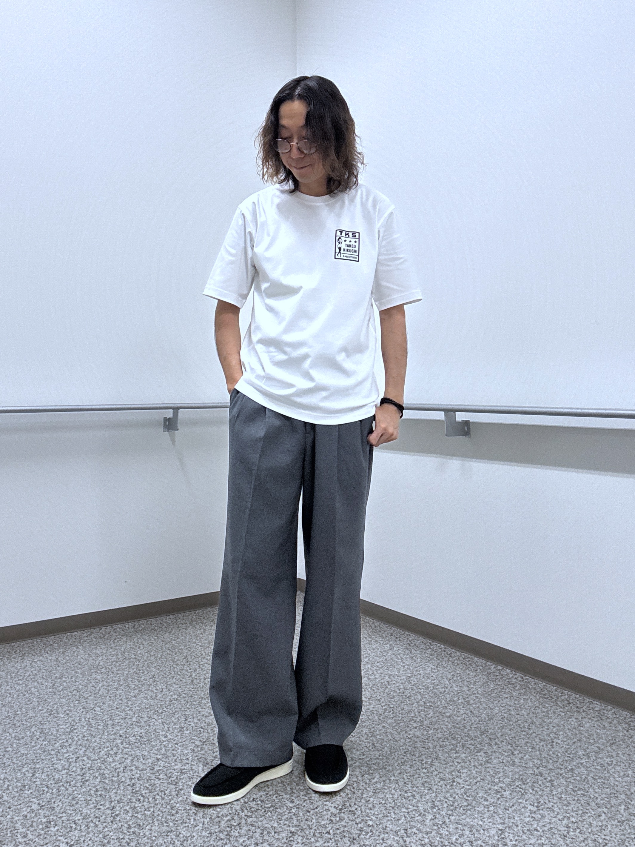 おーのさんの「TAKEO KIKUCHI｜【BOWLER HAT LABEL】ビリケンさんプリント 半袖シャツ」を使ったコーディネート