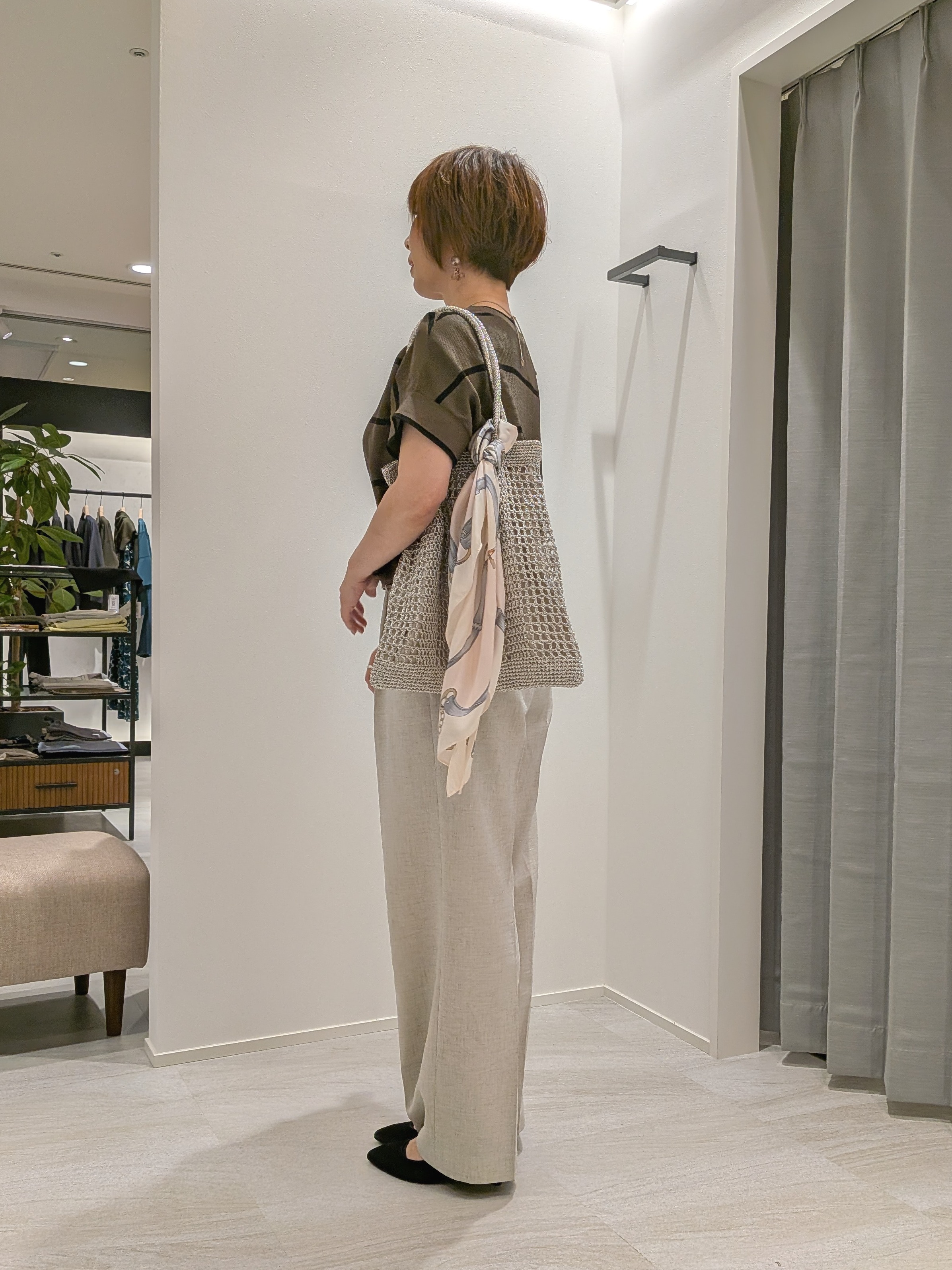 Hiromiさんの「UNTITLED｜【11色展開/体型カバー】前後2WAYフレンチスリーブニット」を使ったコーディネート