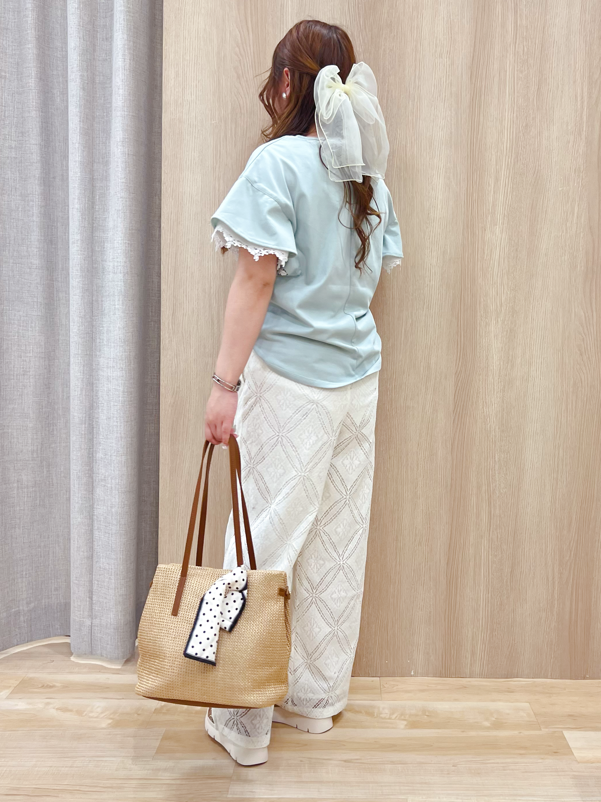 みことさんの「grove｜【二の腕カバー、UV】涼しく華やかに、レースレイヤードスリーブTシャツ」を使ったコーディネート