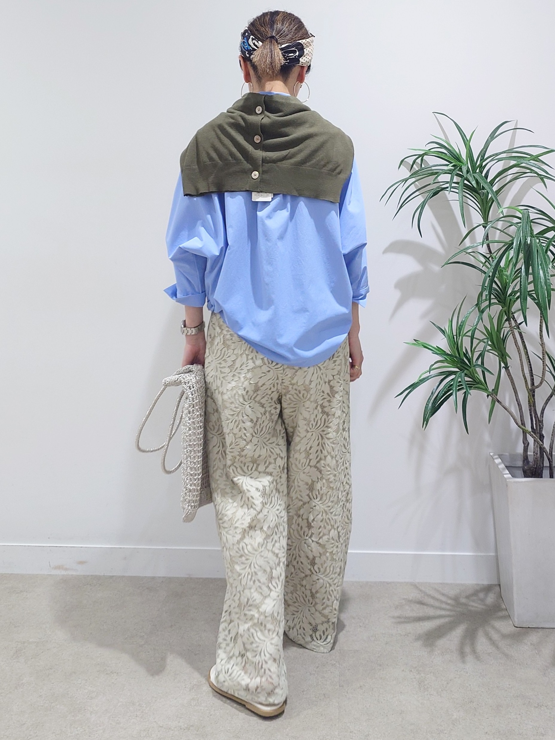 MUTSUKOさんの「UNTITLED｜【接触冷感/吸水速乾/UVカット】ドルマンスリーブシャツ」を使ったコーディネート