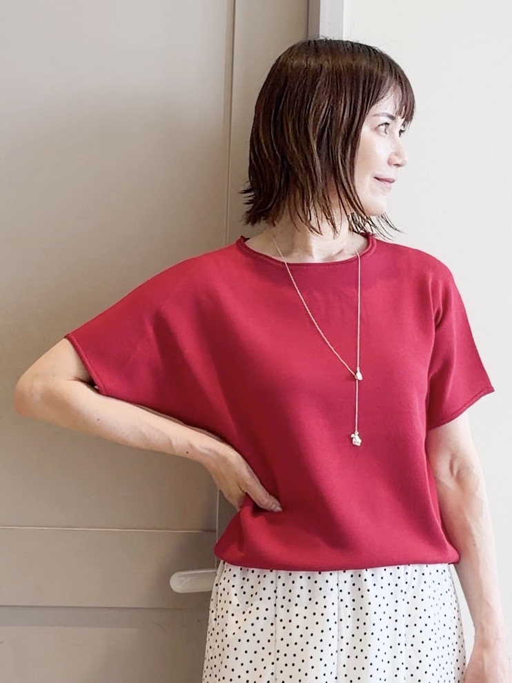 yamakoさんの「grove｜【シリーズ累計36万枚！名品ニット】やわらかドライタッチ ドルマンニット」を使ったコーディネート