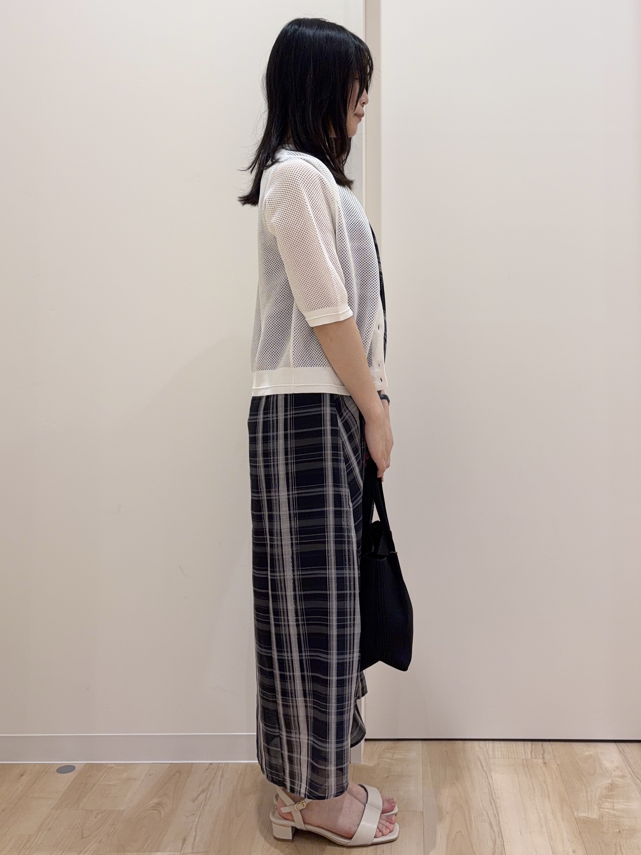 ayaneさんの「grove｜【洗える】透けない、大人のメッシュカーディガン」を使ったコーディネート