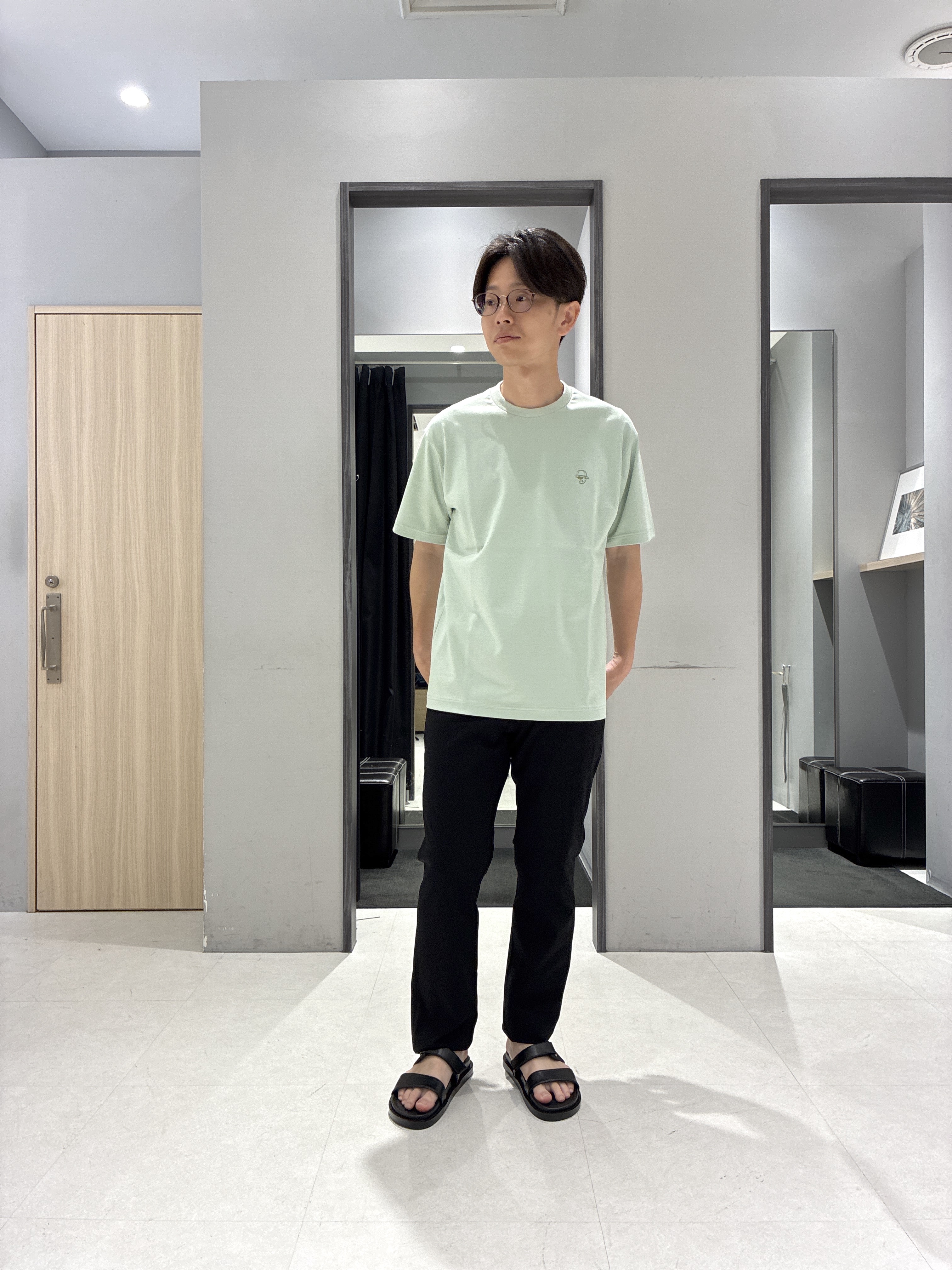 わいずみさんの「TAKEO KIKUCHI｜ワンストローク刺繍 半袖 Tシャツ」を使ったコーディネート