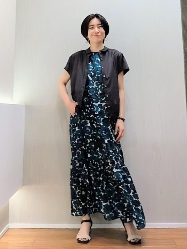 ミズタさんの「UNTITLED｜【セットアップ可/軽量/清涼感】ローンギャザーブラウス」を使ったコーディネート