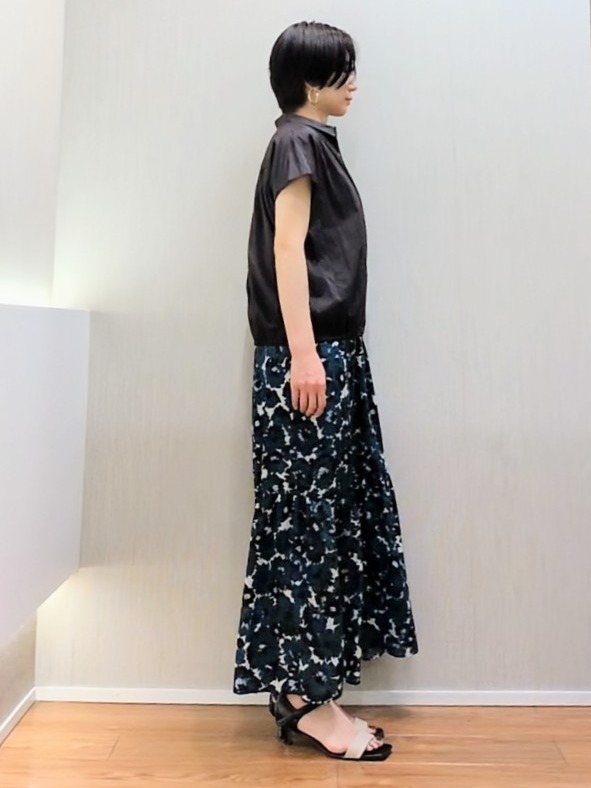 ミズタさんの「UNTITLED｜【セットアップ可/軽量/清涼感】ローンギャザーブラウス」を使ったコーディネート