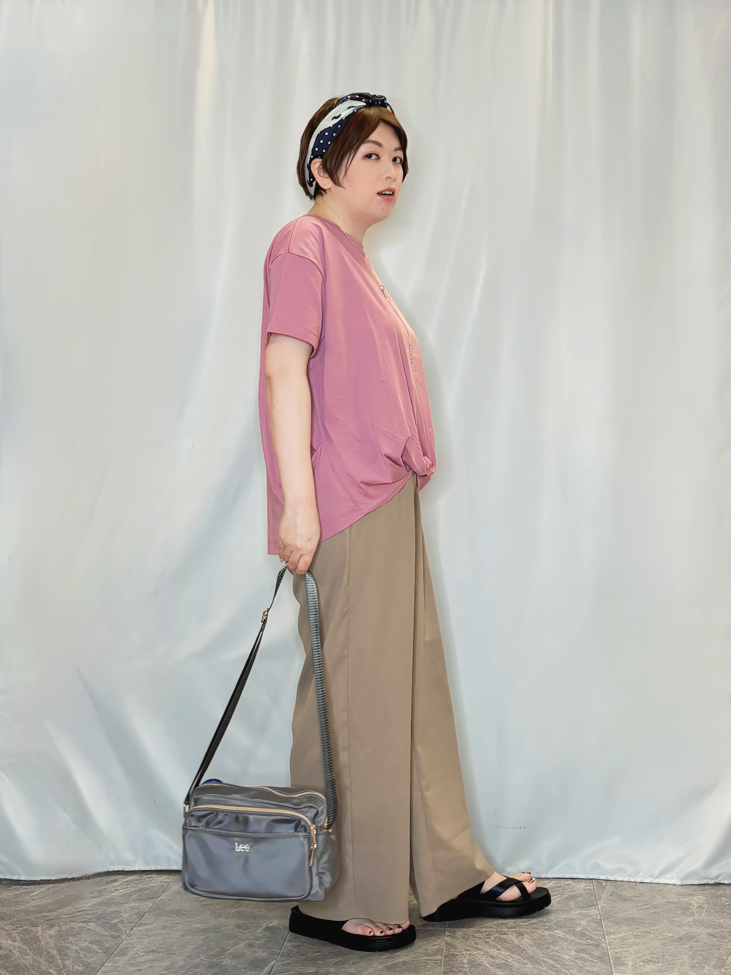 たみさんの「SHOO･LA･RUE｜【体型カバー/S-LL/洗濯機可】インせず決まる フロントタックデザインTシャツ」を使ったコーディネート