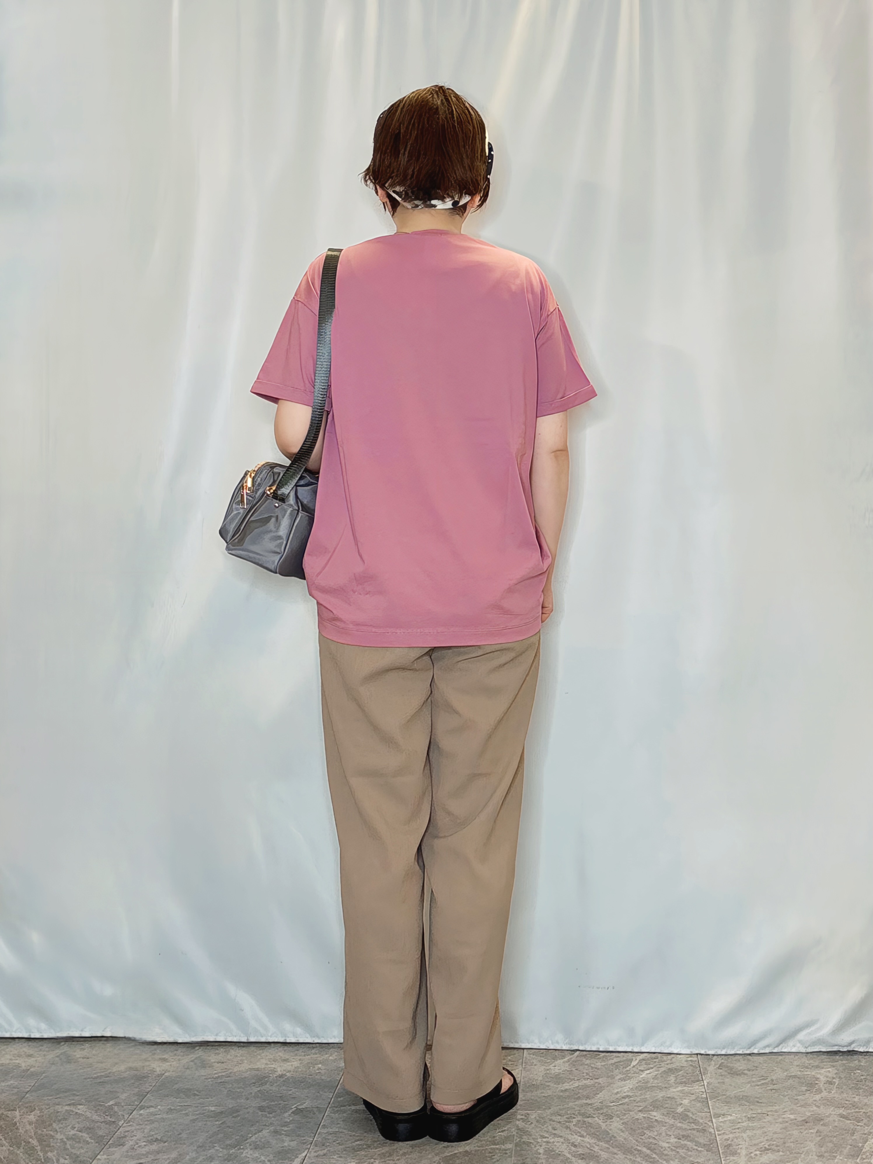 たみさんの「SHOO･LA･RUE｜【体型カバー/S-LL/洗濯機可】インせず決まる フロントタックデザインTシャツ」を使ったコーディネート