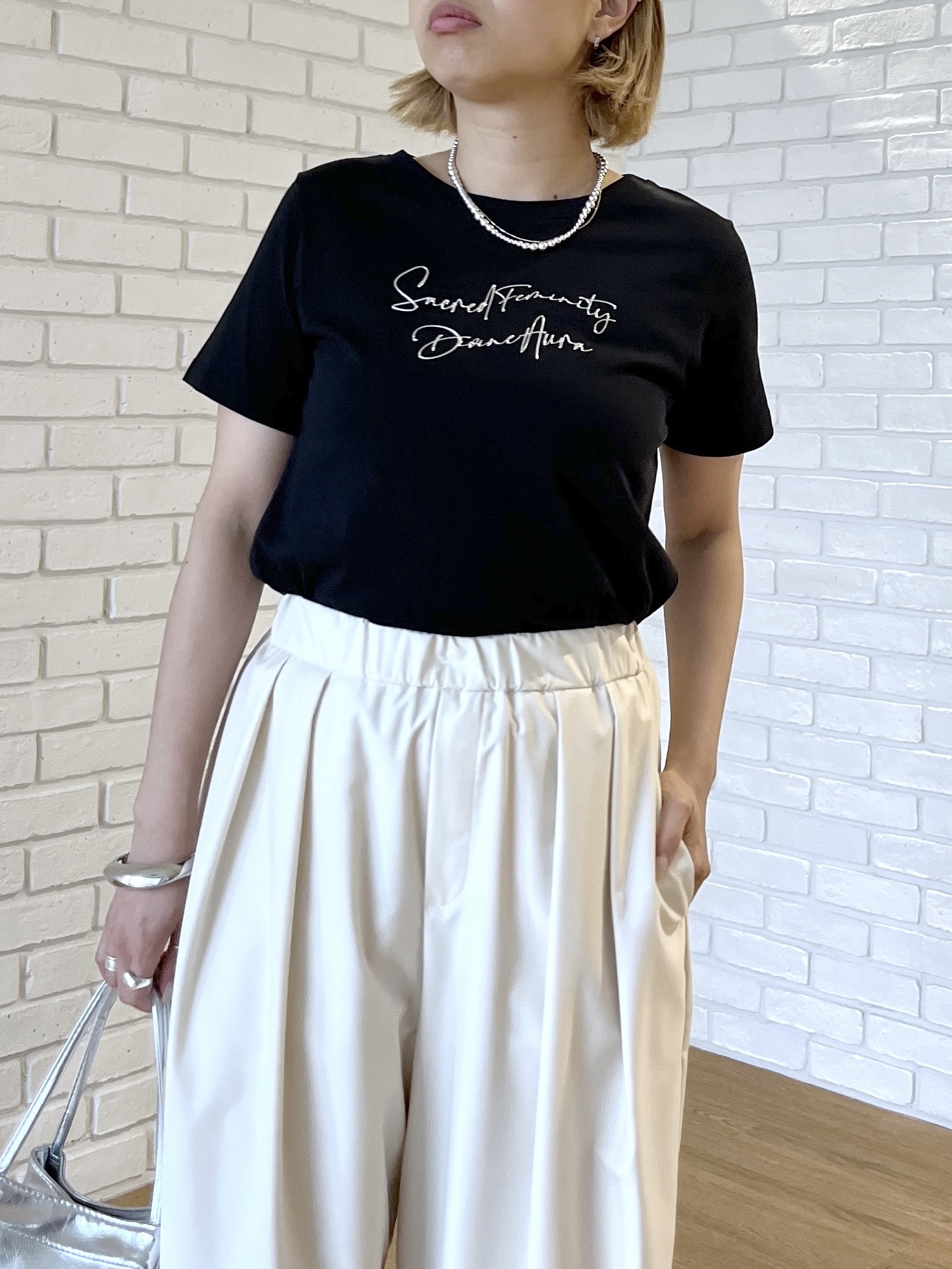 Harukaさんの「INDIVI｜3DプリントロゴTシャツ【再入荷】」を使ったコーディネート
