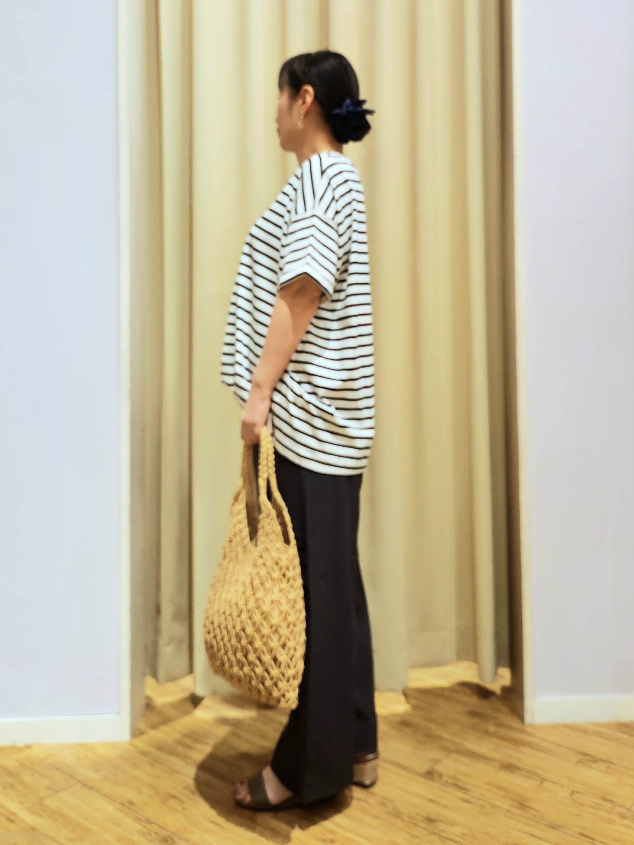 くまさんの「SHOO･LA･RUE｜【体型カバー/S-LL/洗濯機可】インせず決まる フロントタックデザインTシャツ」を使ったコーディネート