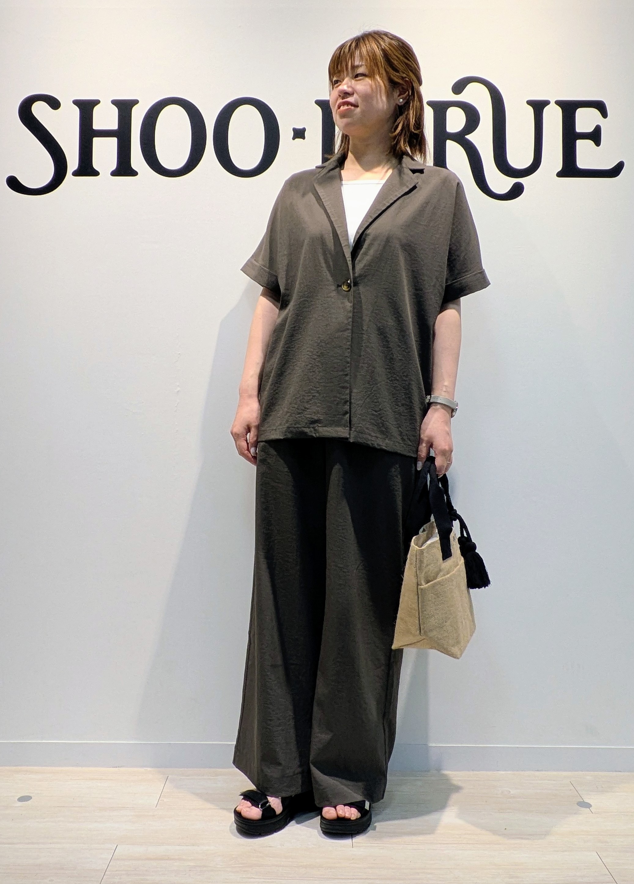 miniさんの「SHOO･LA･RUE｜【高レビュー/洗濯機可/セットアップ可】軽凛(かろりん) 半袖ジャケット」を使ったコーディネート
