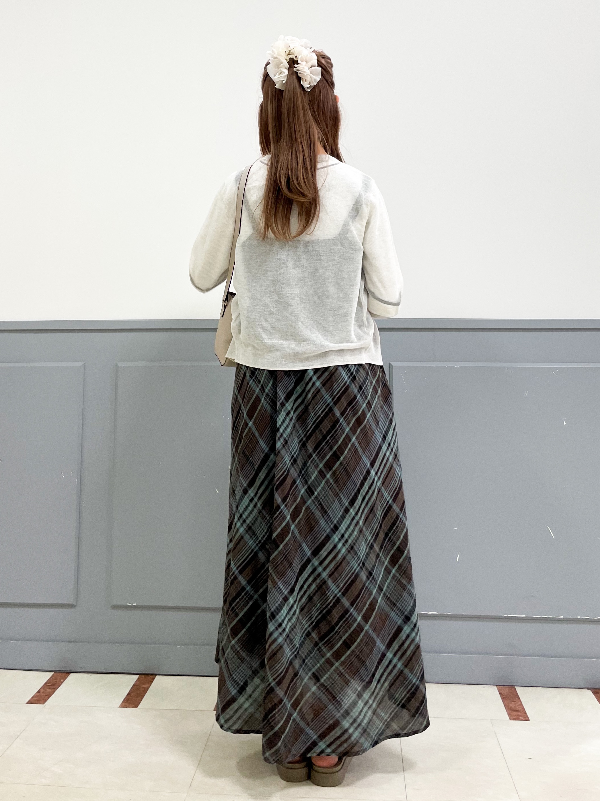 Aoさんの「grove｜高評価！【洗える/名品】大人の透け感、シアーカーディガン」を使ったコーディネート