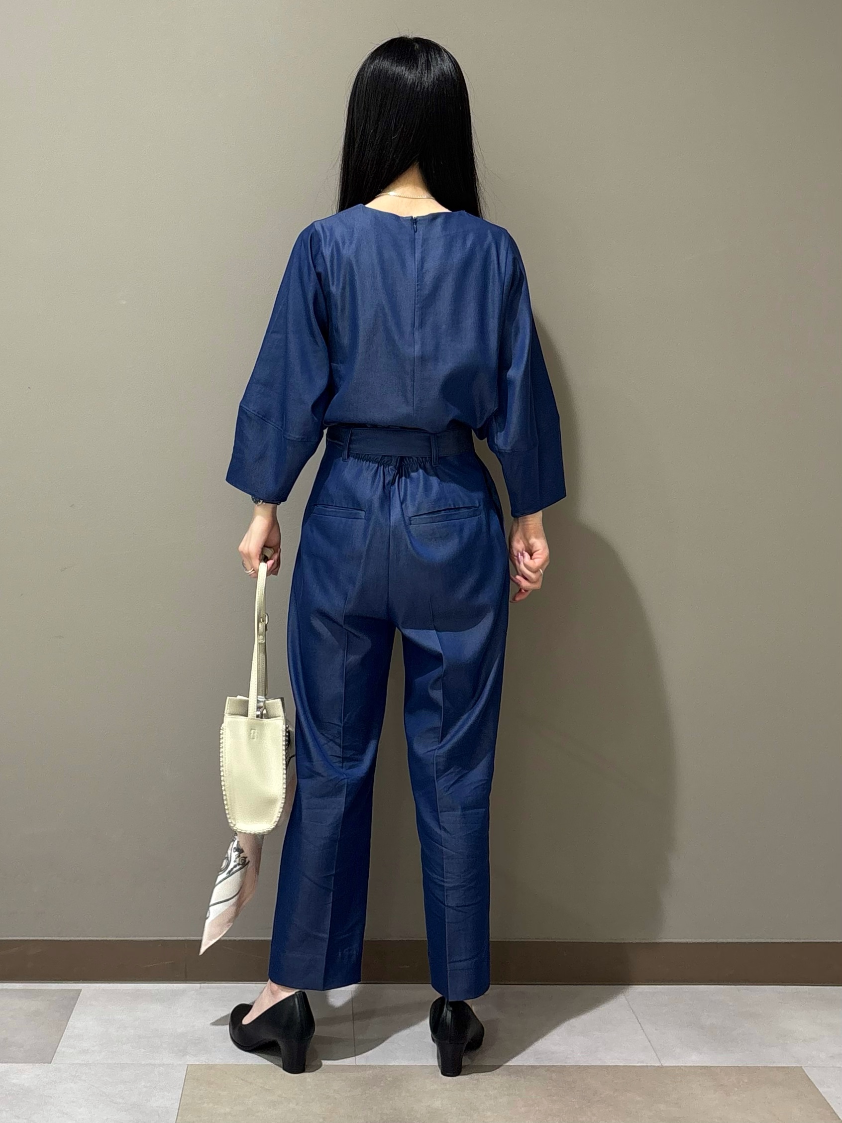 KEIKOさんの「INDIVI｜【洗える／UVケア／SETUP可能】デニムライク ランタン袖ブラウス」を使ったコーディネート