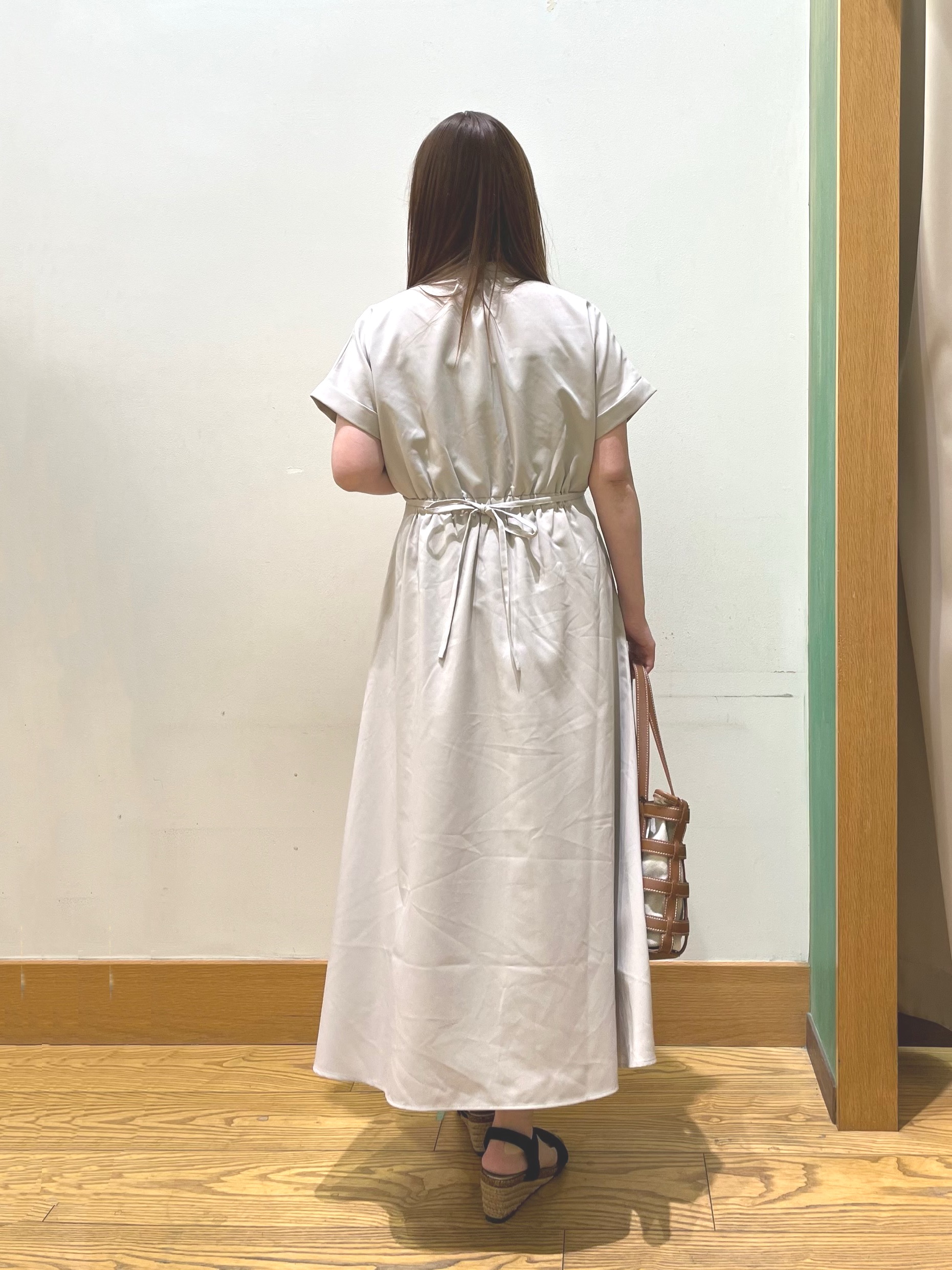 ゆっきーさんの「SHOO･LA･RUE｜【洗濯機可／洗濯後しわになりにくい】ウエストタックフレンチワンピース」を使ったコーディネート