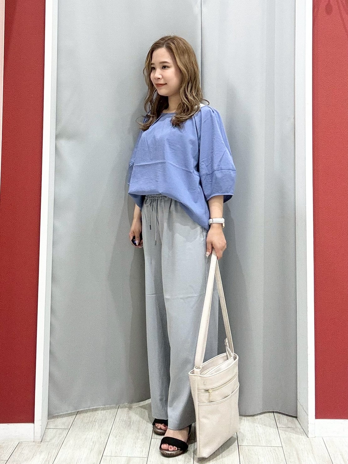 shioさんの「SHOO･LA･RUE｜【S-LL/洗濯機可/セットアップ可】軽凛(かろりん) タックブラウス」を使ったコーディネート