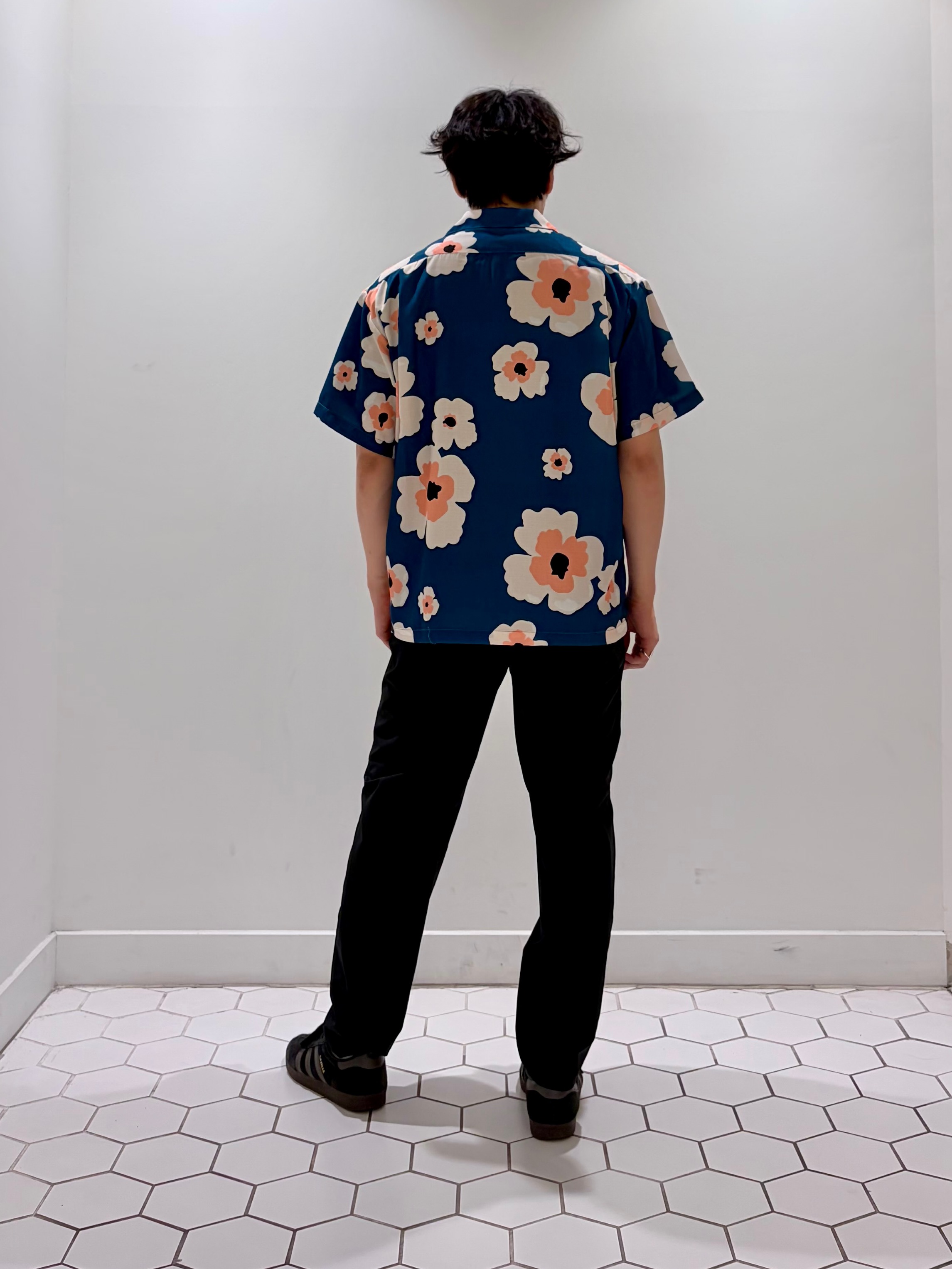 takeruさんの「Dessin｜【洗える】ボタニカル柄プリントシャツ」を使ったコーディネート