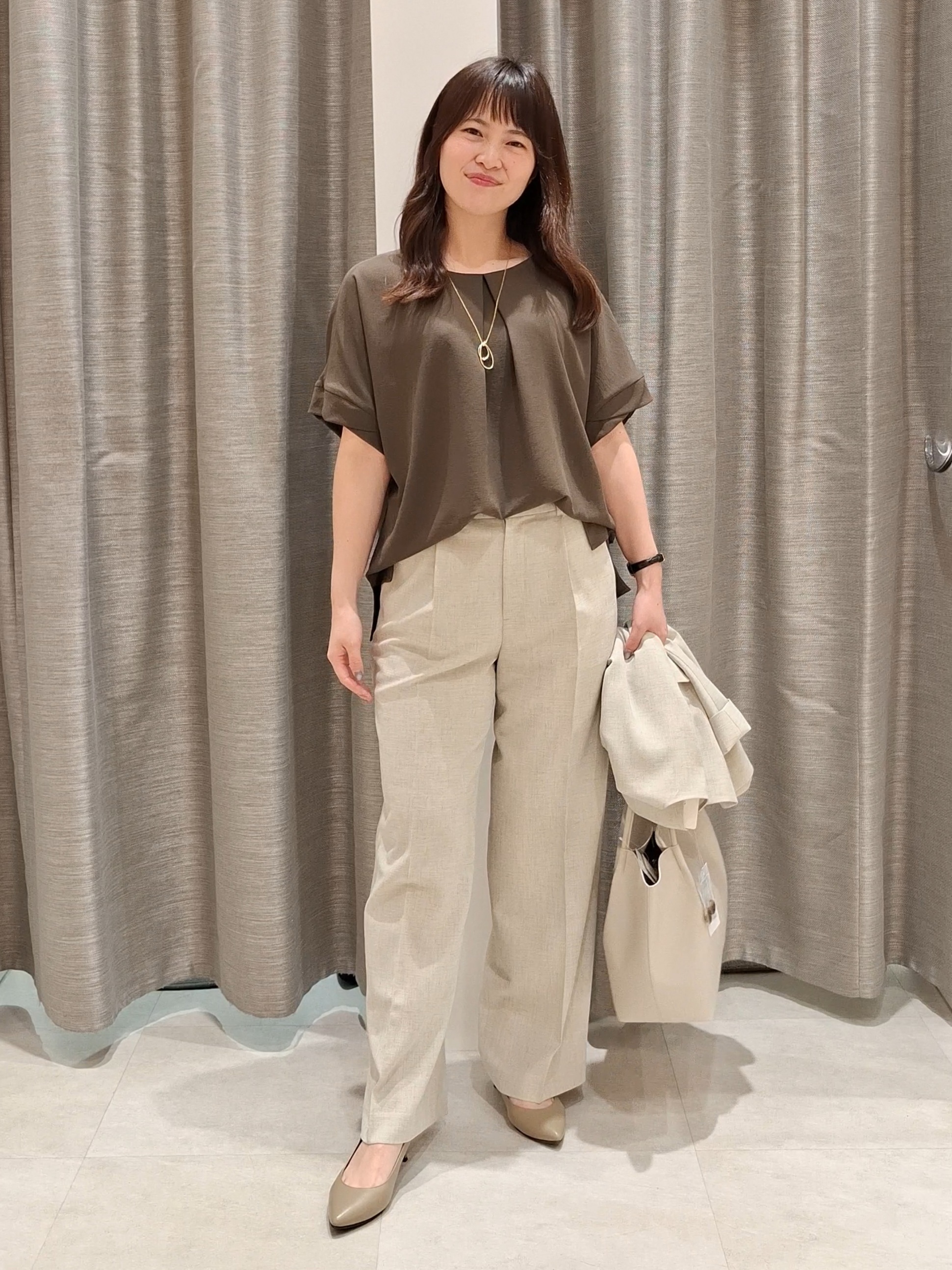 YuKaRiさんの「UNTITLED｜◆【さらりと快適/セットアップ可/UV/接触冷感】スラブカラーレスジャケット」を使ったコーディネート