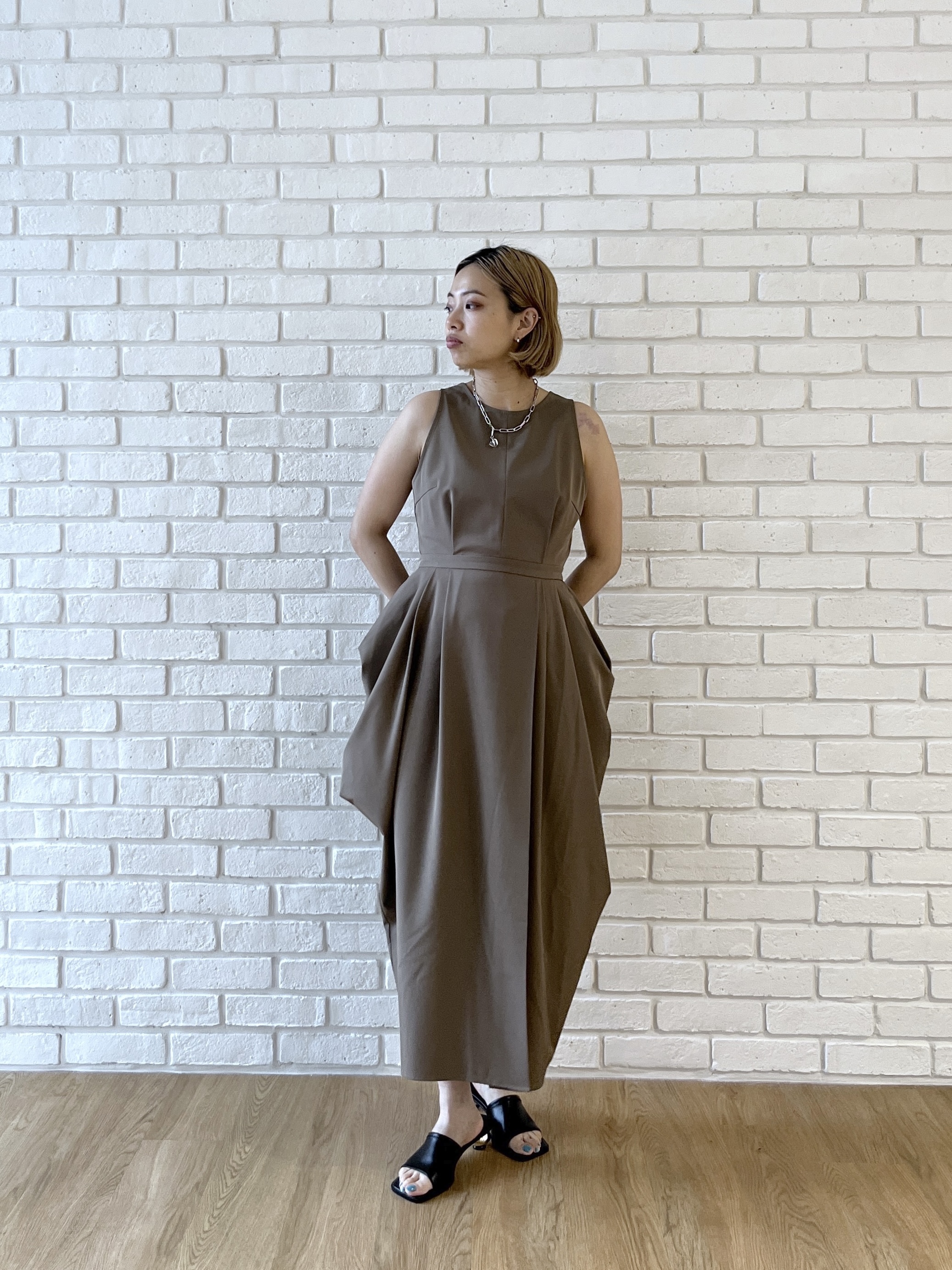 Harukaさんの「INDIVI｜サイドドレープワンピース【UVカット／接触冷感】」を使ったコーディネート