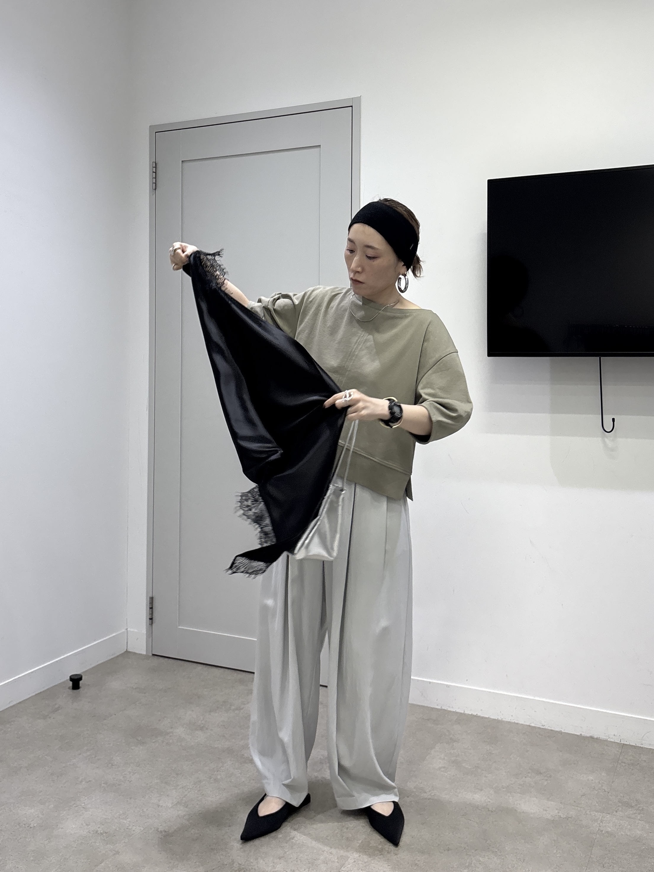 kotakiさんの「INDIVI｜ハーフスリーブフォルムカットソー【再入荷／マシンウォッシュ／接触冷感】」を使ったコーディネート