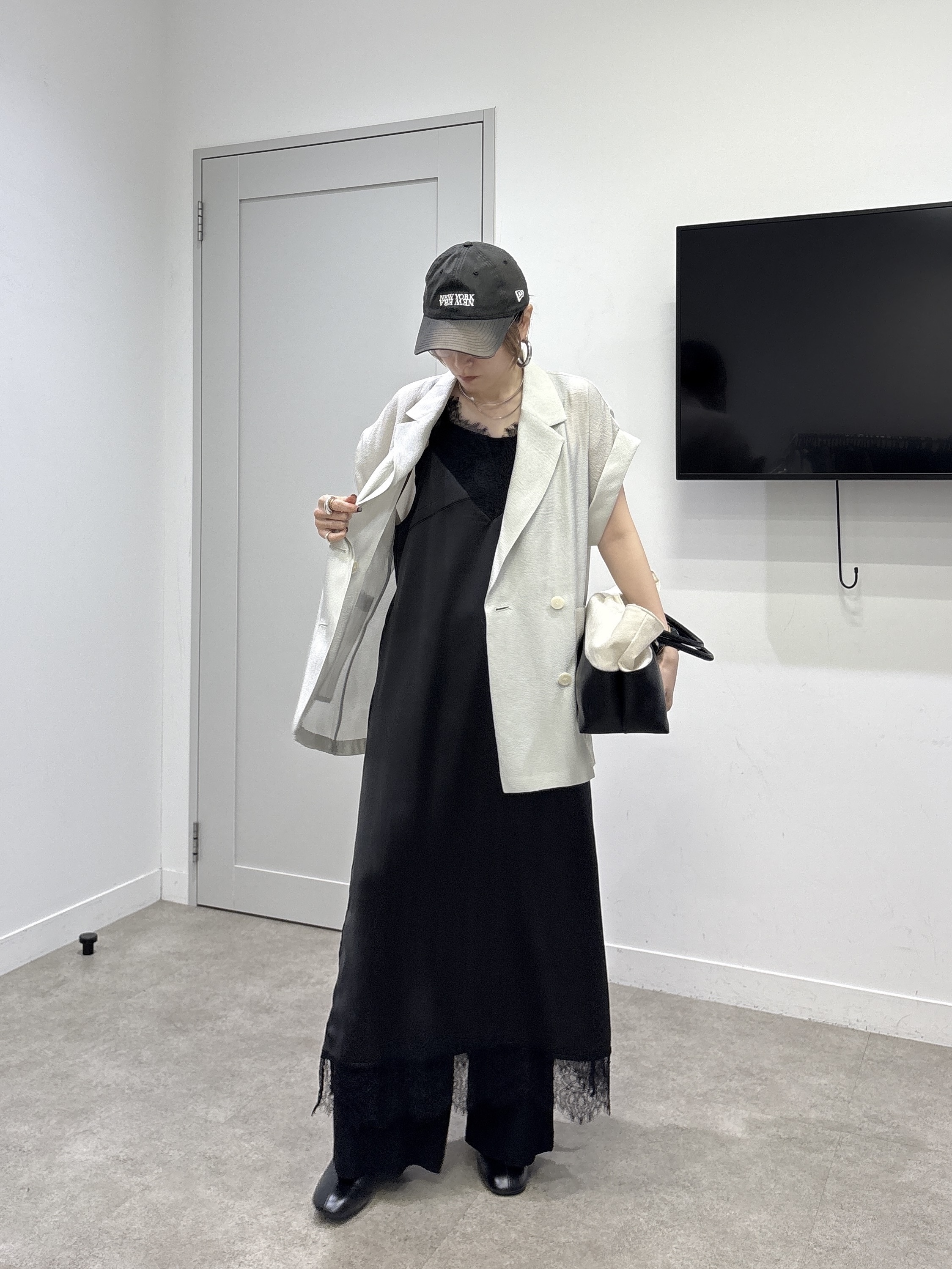 kotakiさんの「INDIVI｜ワッシャーシアー半袖ダブルジャケット」を使ったコーディネート