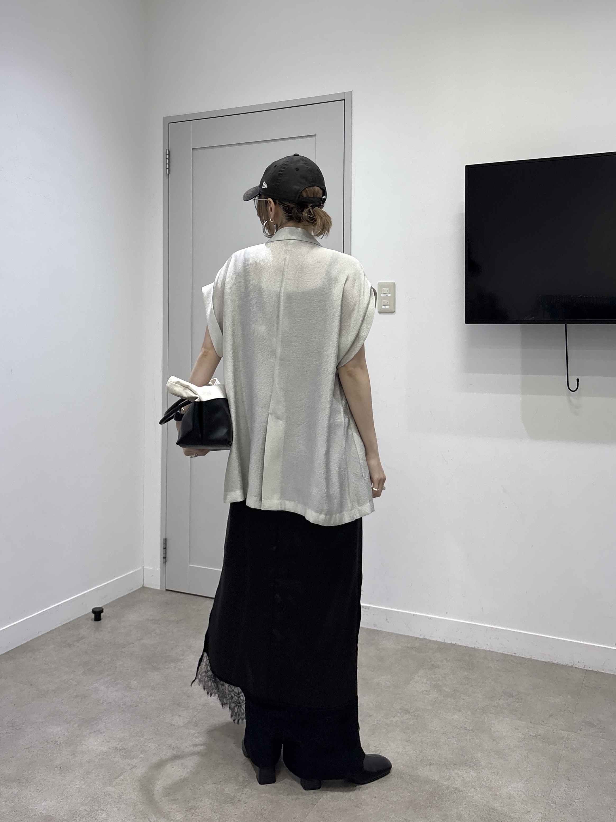 kotakiさんの「INDIVI｜ワッシャーシアー半袖ダブルジャケット」を使ったコーディネート