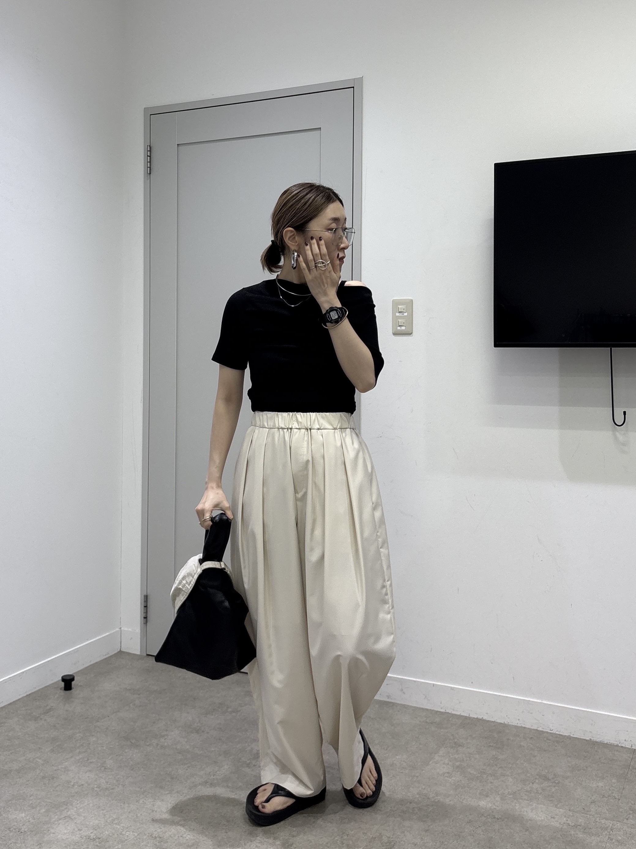 kotakiさんの「INDIVI｜オフショルハーフスリーブカットソー」を使ったコーディネート