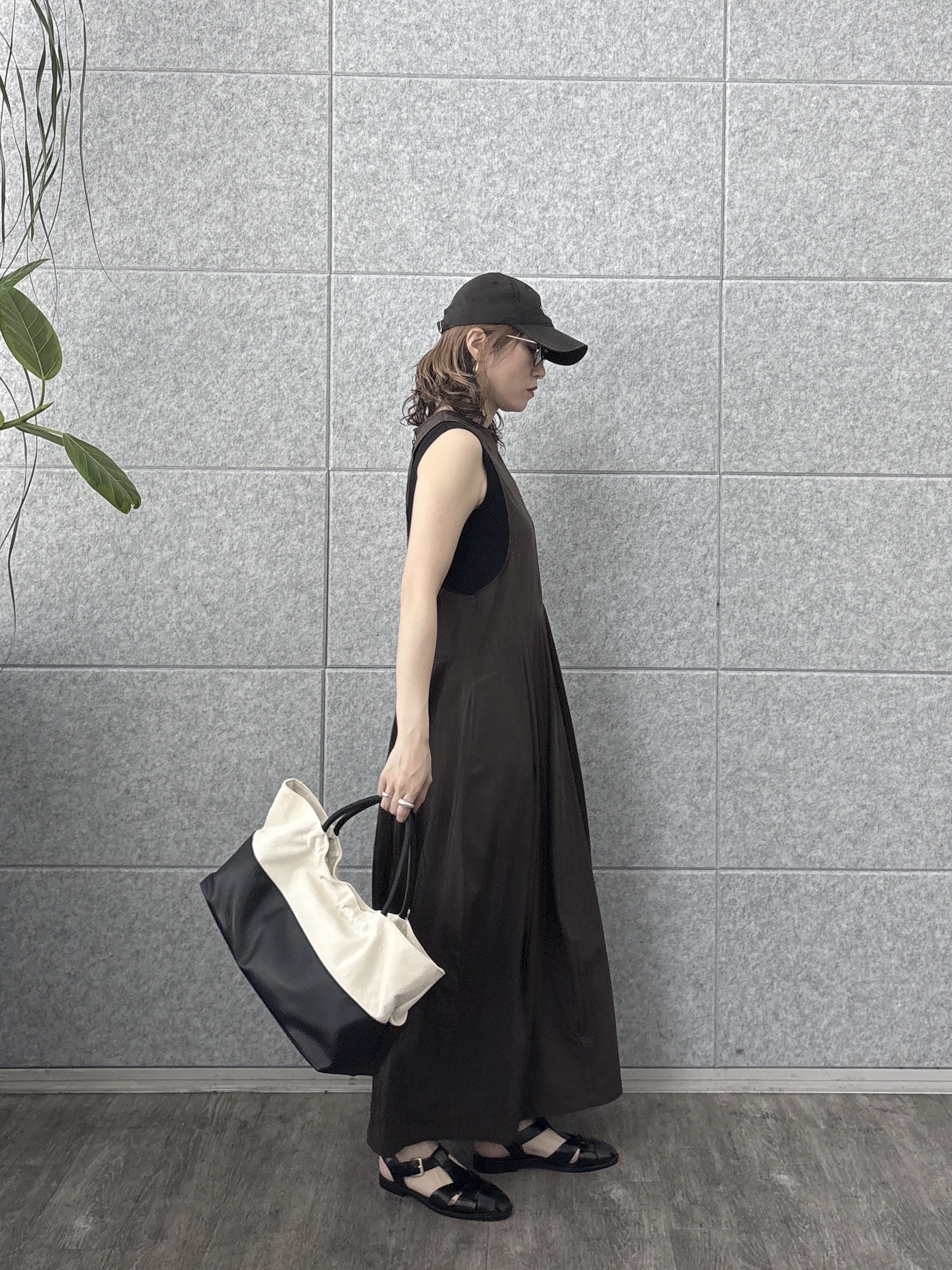 kotakiさんの「INDIVI｜イレギュラータックナイロンワンピース【再入荷】」を使ったコーディネート