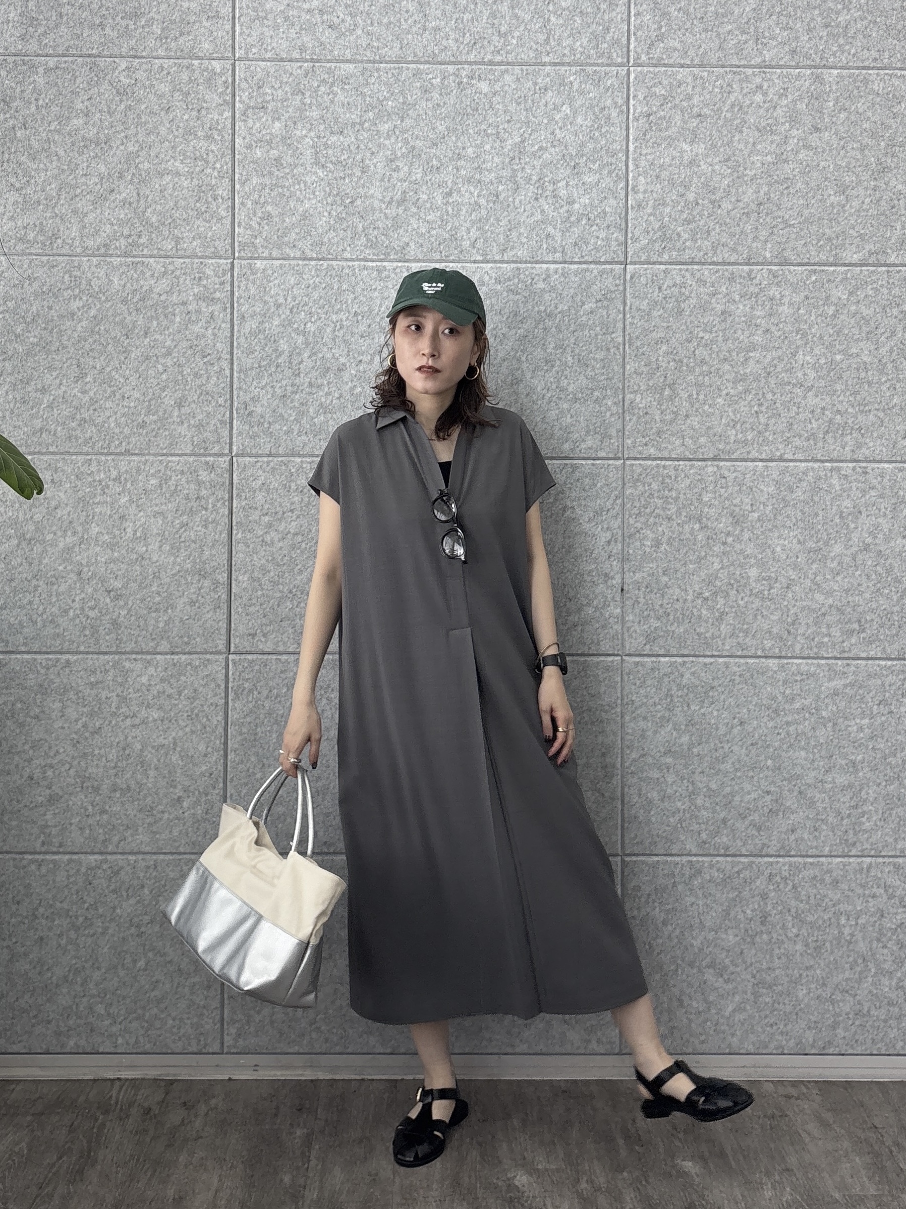kotakiさんの「INDIVI｜Comfy SET UP｜スキッパーワンピース【通勤／接触冷感／UVカット】」を使ったコーディネート