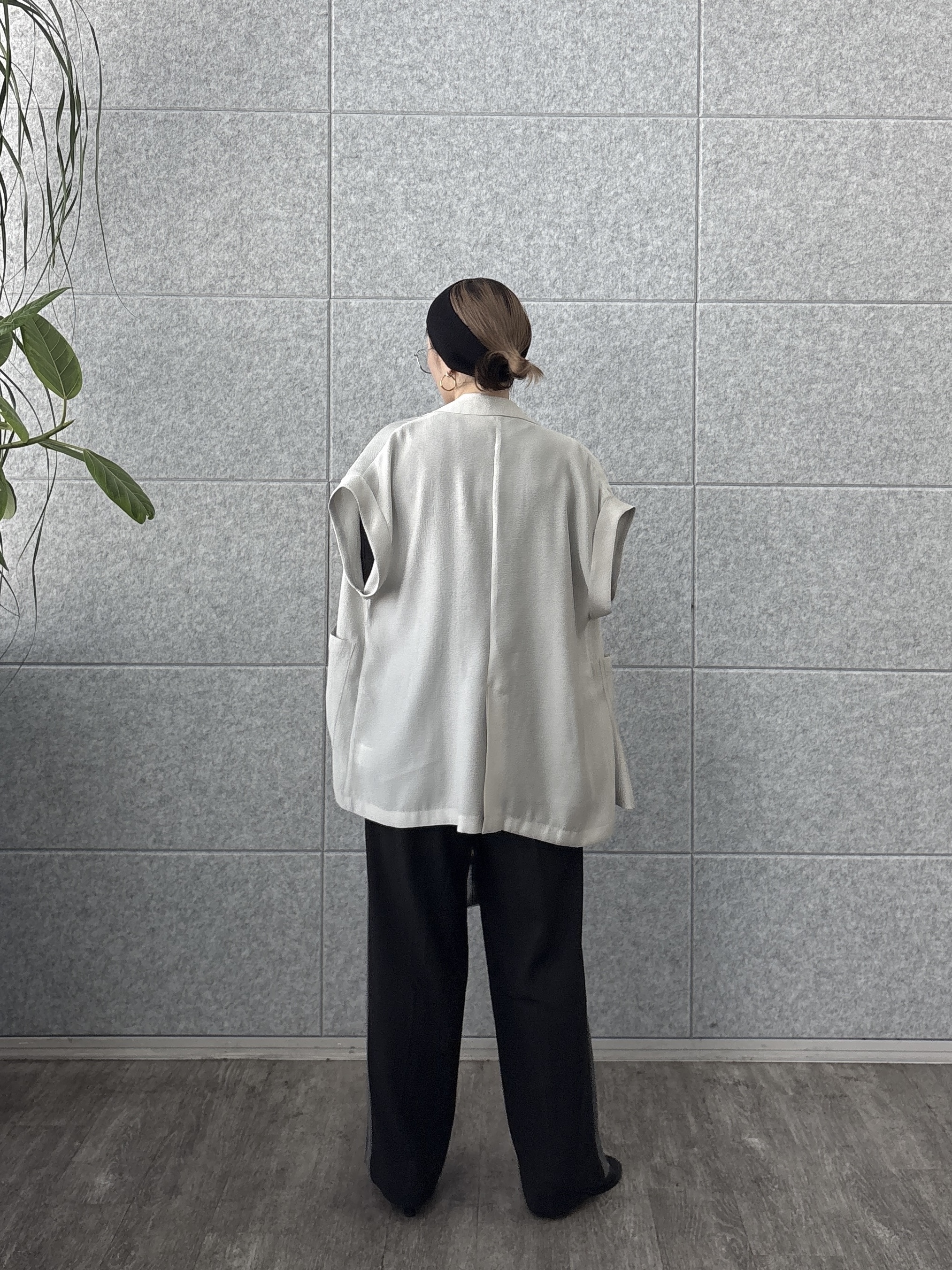 kotakiさんの「INDIVI｜ワッシャーシアー半袖ダブルジャケット」を使ったコーディネート