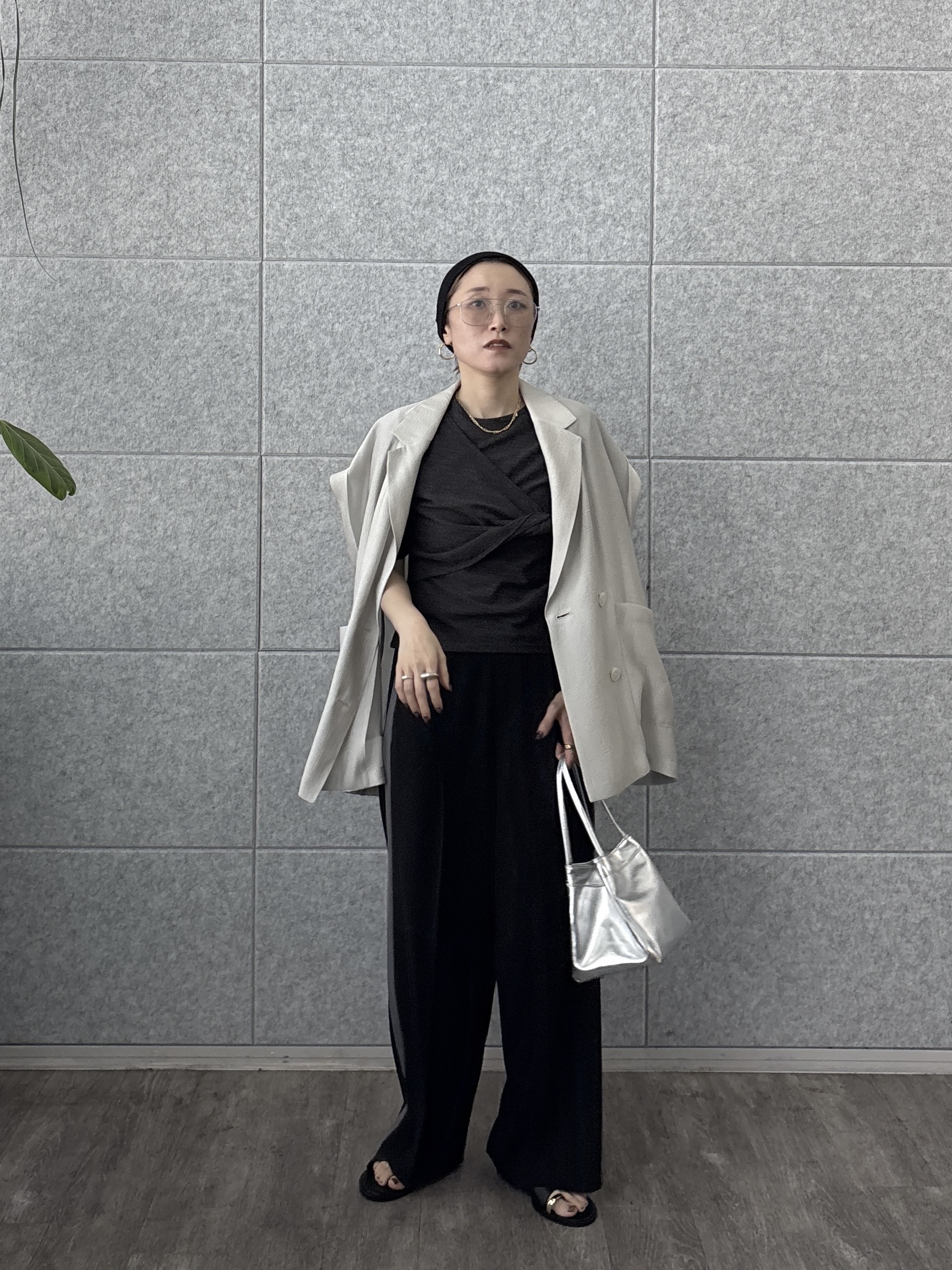 kotakiさんの「INDIVI｜ワッシャーシアー半袖ダブルジャケット」を使ったコーディネート