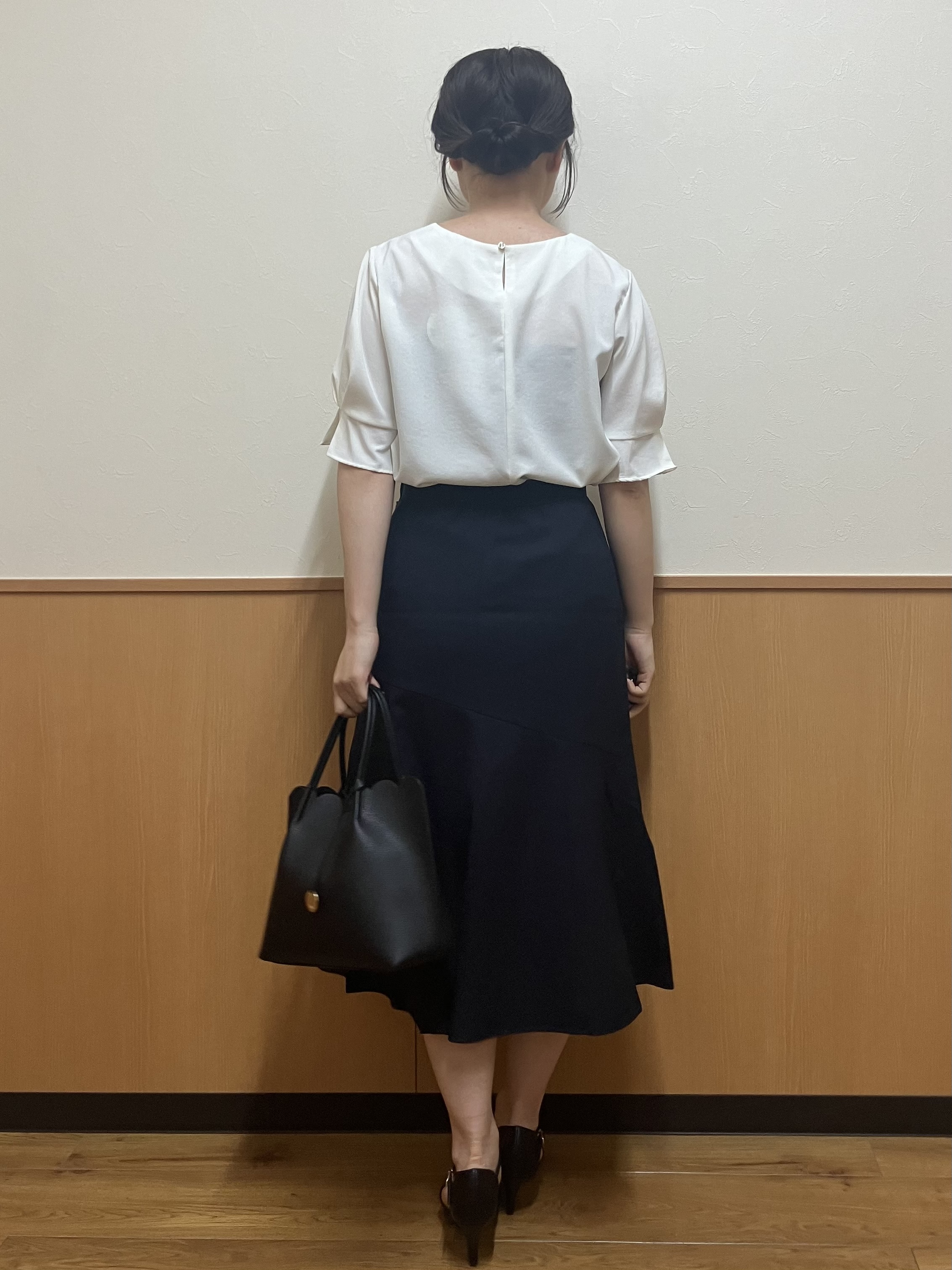 MAYUKIさんの「index｜【接触冷感／吸水速乾】タックパフスリーブブラウス《防シワ／洗濯機OK／XS～3L／8col》」を使ったコーディネート