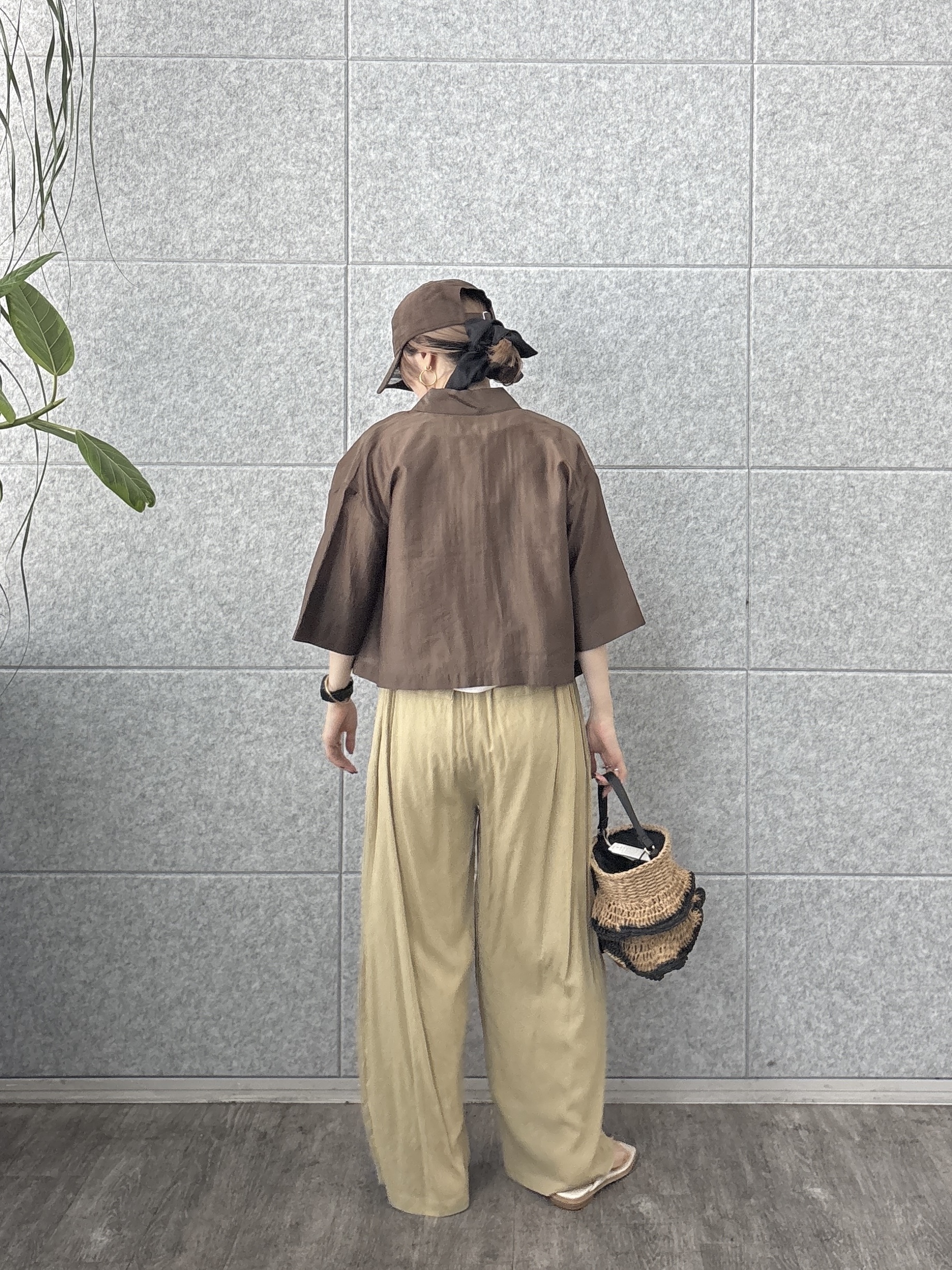 kotakiさんの「INDIVI｜ボックスシルエットシアーシャツ【接触冷感】」を使ったコーディネート
