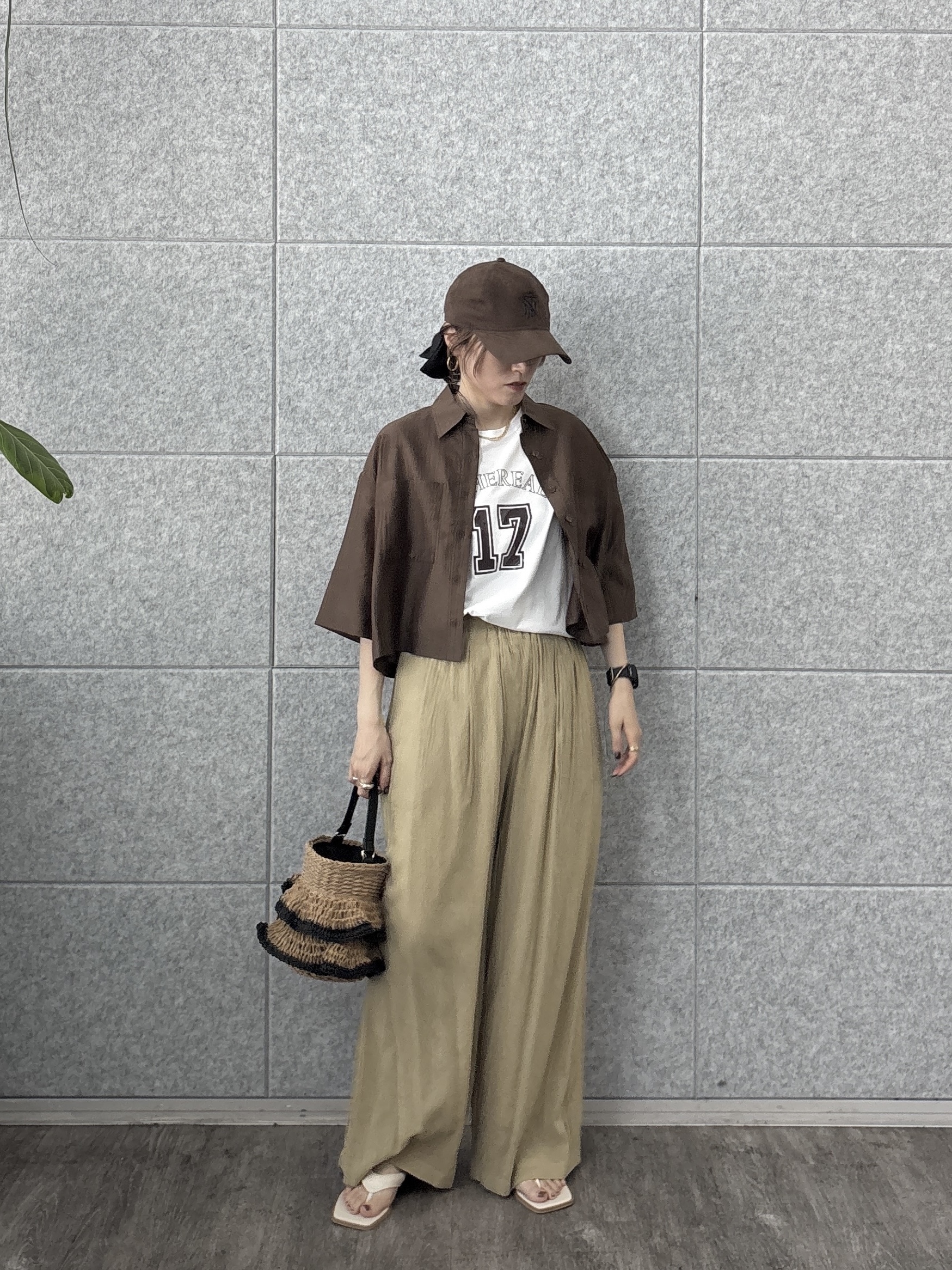 kotakiさんの「INDIVI｜ボックスシルエットシアーシャツ【接触冷感】」を使ったコーディネート
