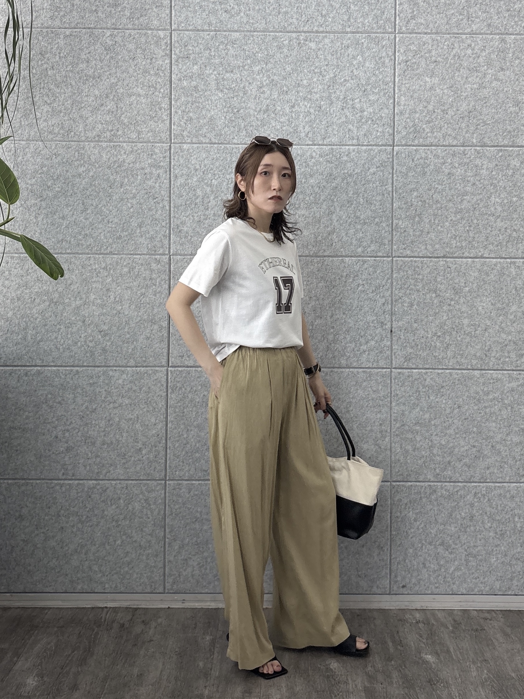 kotakiさんの「INDIVI｜ナンバリングTシャツ」を使ったコーディネート