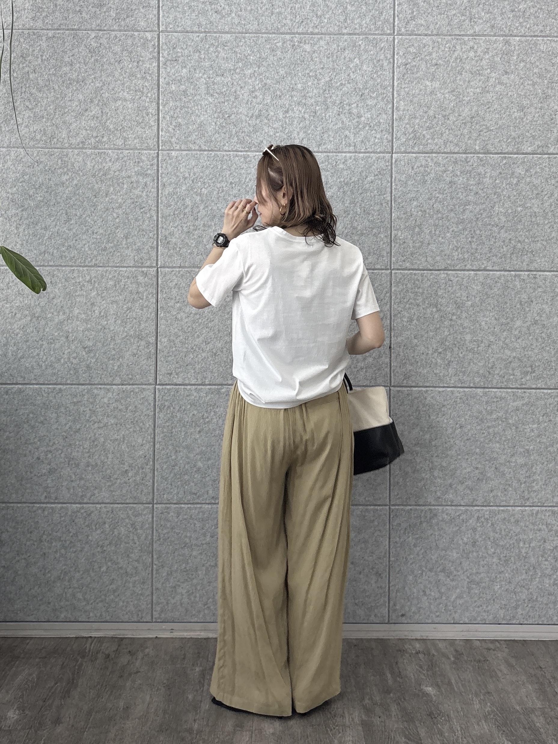 kotakiさんの「INDIVI｜ナンバリングTシャツ」を使ったコーディネート