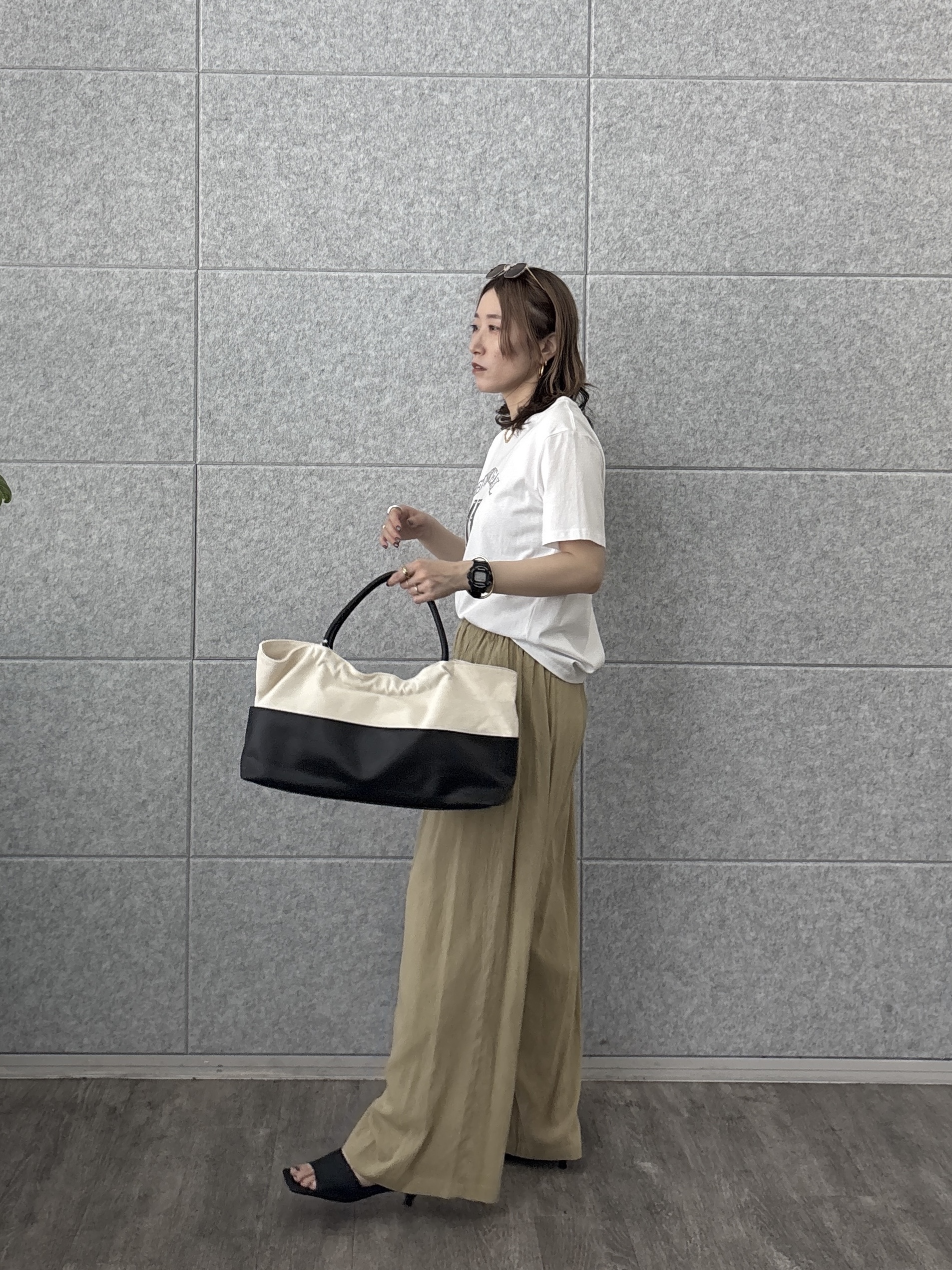 kotakiさんの「INDIVI｜ナンバリングTシャツ」を使ったコーディネート
