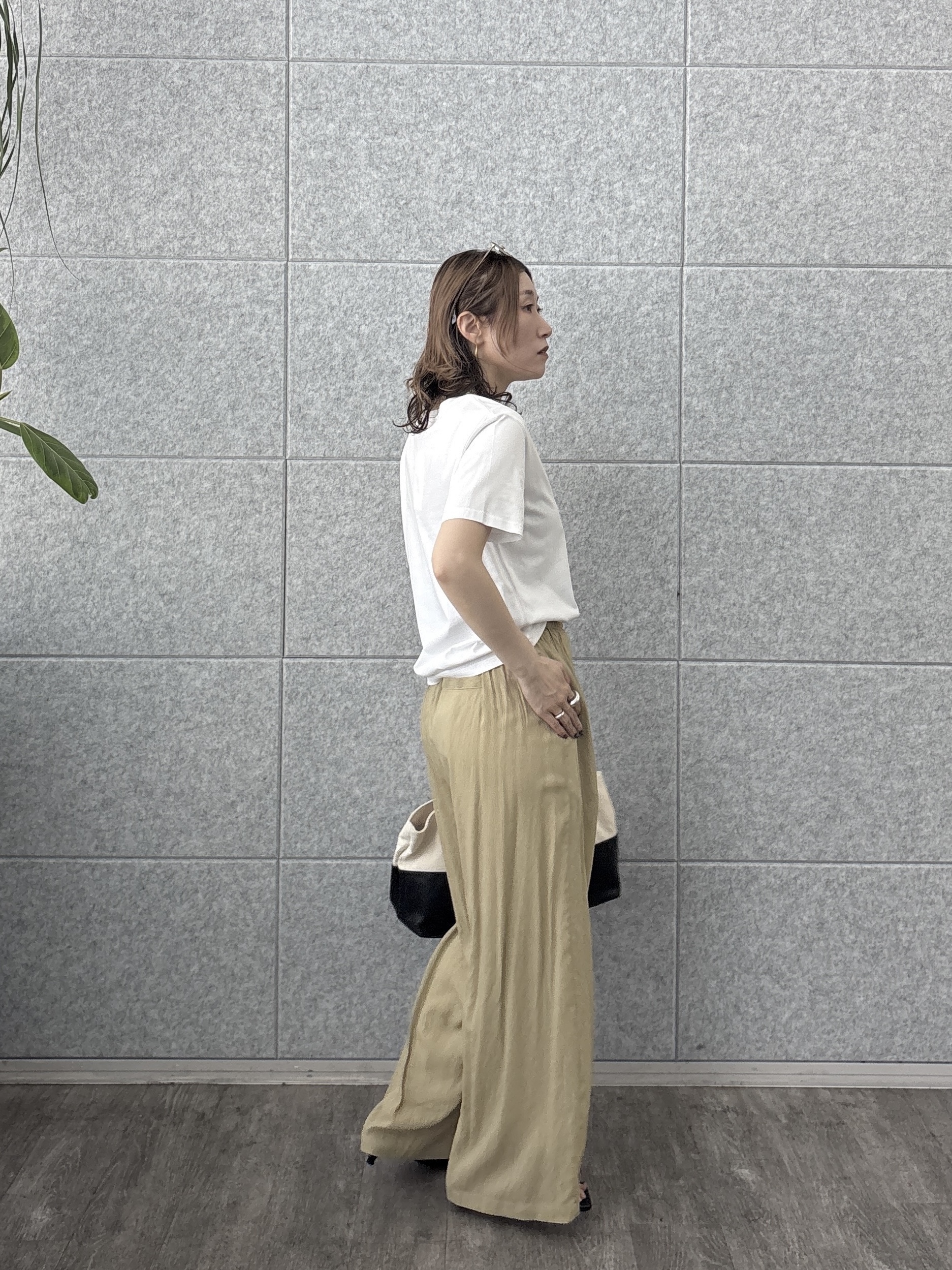 kotakiさんの「INDIVI｜ナンバリングTシャツ」を使ったコーディネート