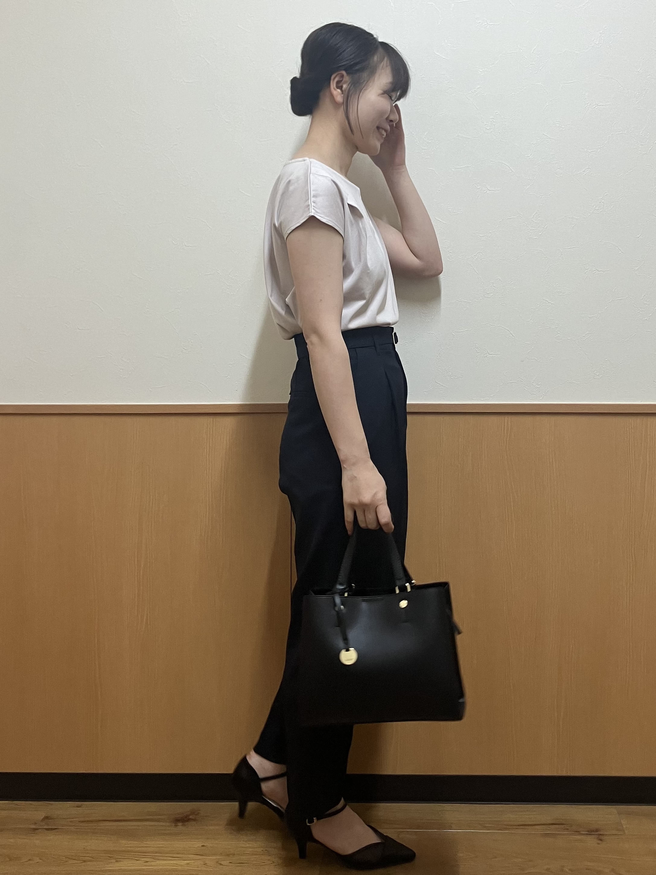 MAYUKIさんの「index｜【接触冷感】ビジューキーネックフレンチトップス《UVケア／洗濯機OK／XS～3L／8col》」を使ったコーディネート
