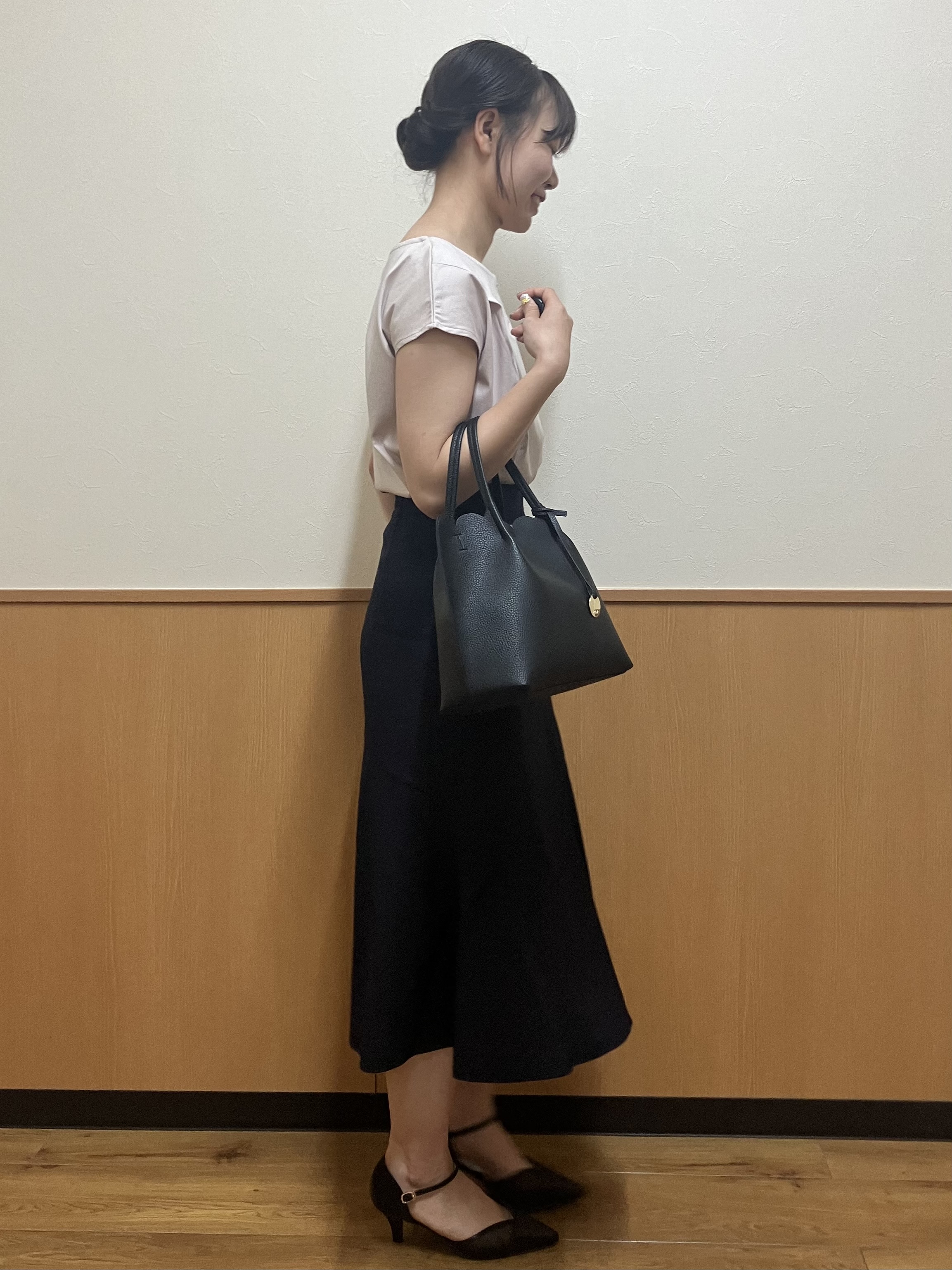 MAYUKIさんの「index｜【接触冷感】ビジューキーネックフレンチトップス《UVケア／洗濯機OK／XS～3L／8col》」を使ったコーディネート