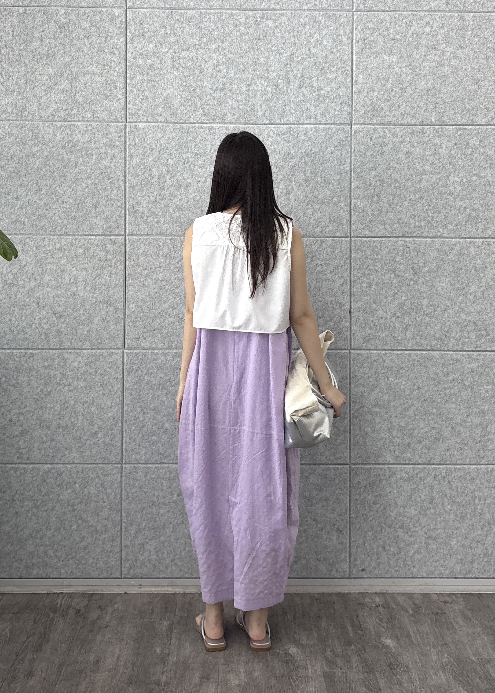 Renoさんの「INDIVI｜ショートレースジレ」を使ったコーディネート