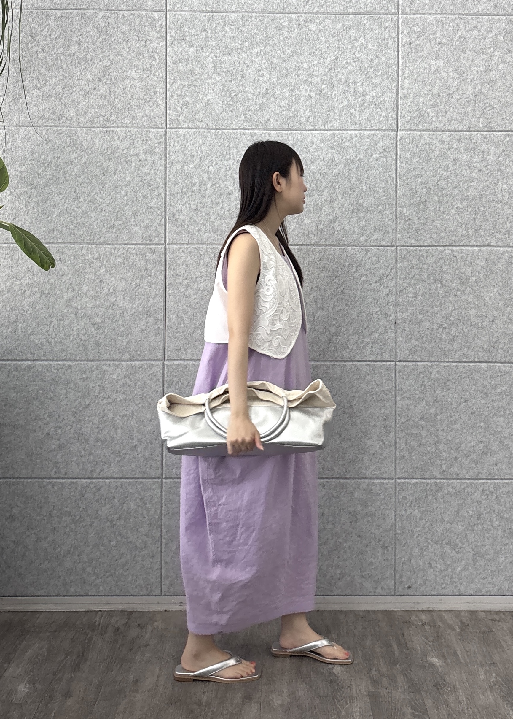Renoさんの「INDIVI｜ショートレースジレ」を使ったコーディネート