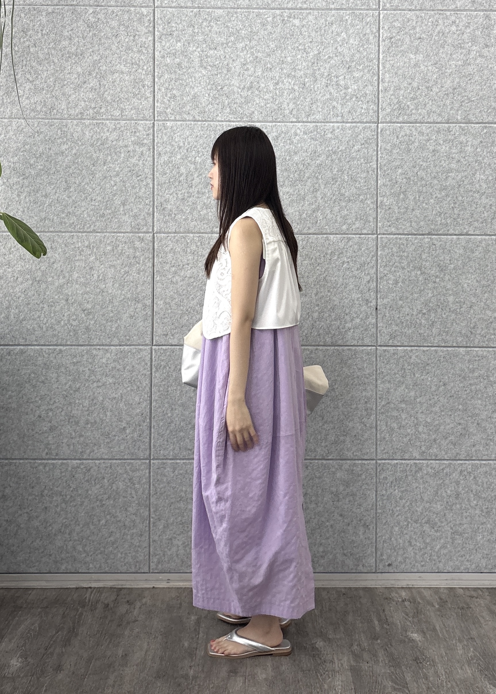 Renoさんの「INDIVI｜ショートレースジレ」を使ったコーディネート